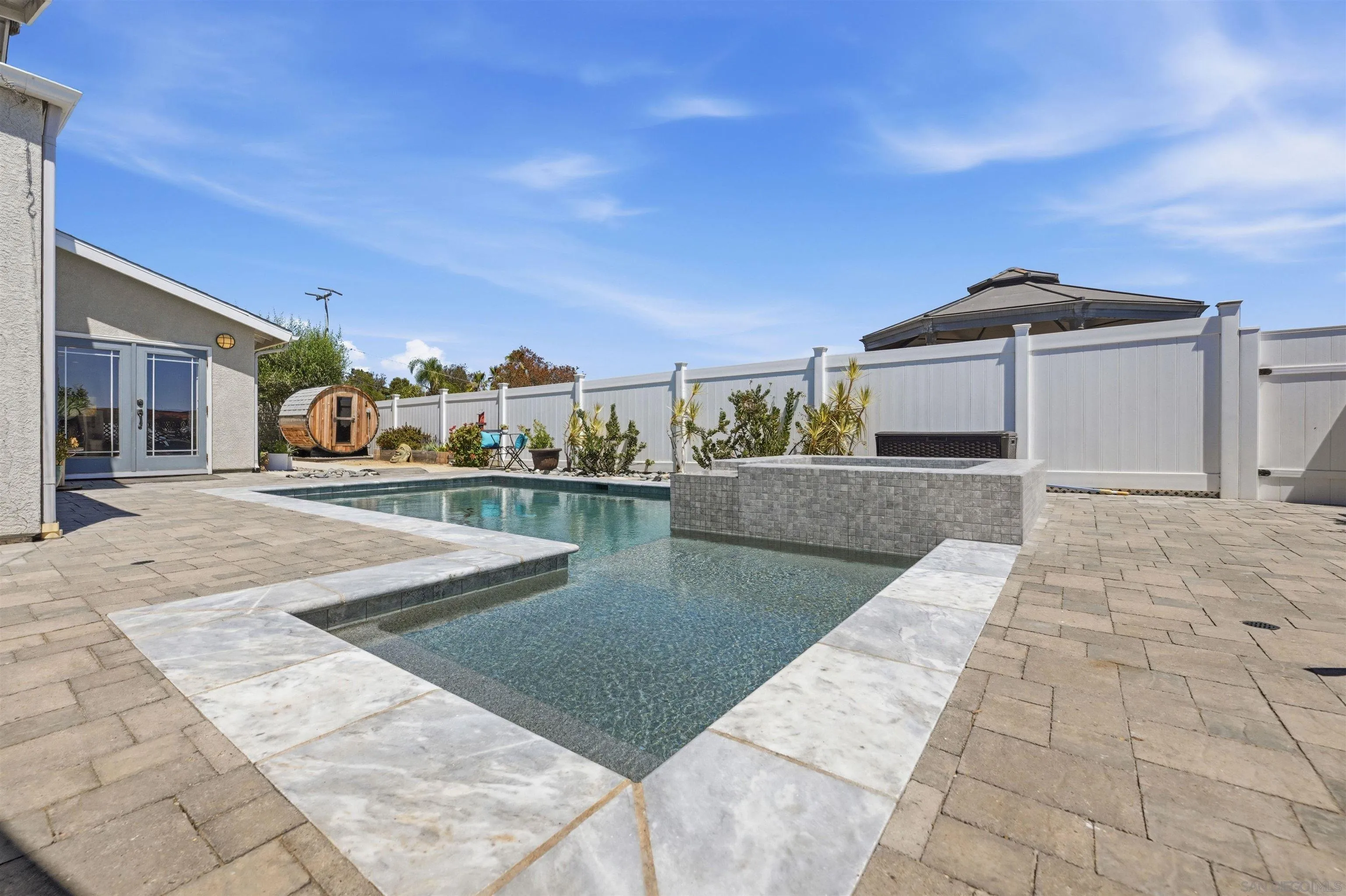 https://cdn.realtyfeed.com/cdn/127/260016925/dbdc54893d4b6f98d4742c0d38620814.webp