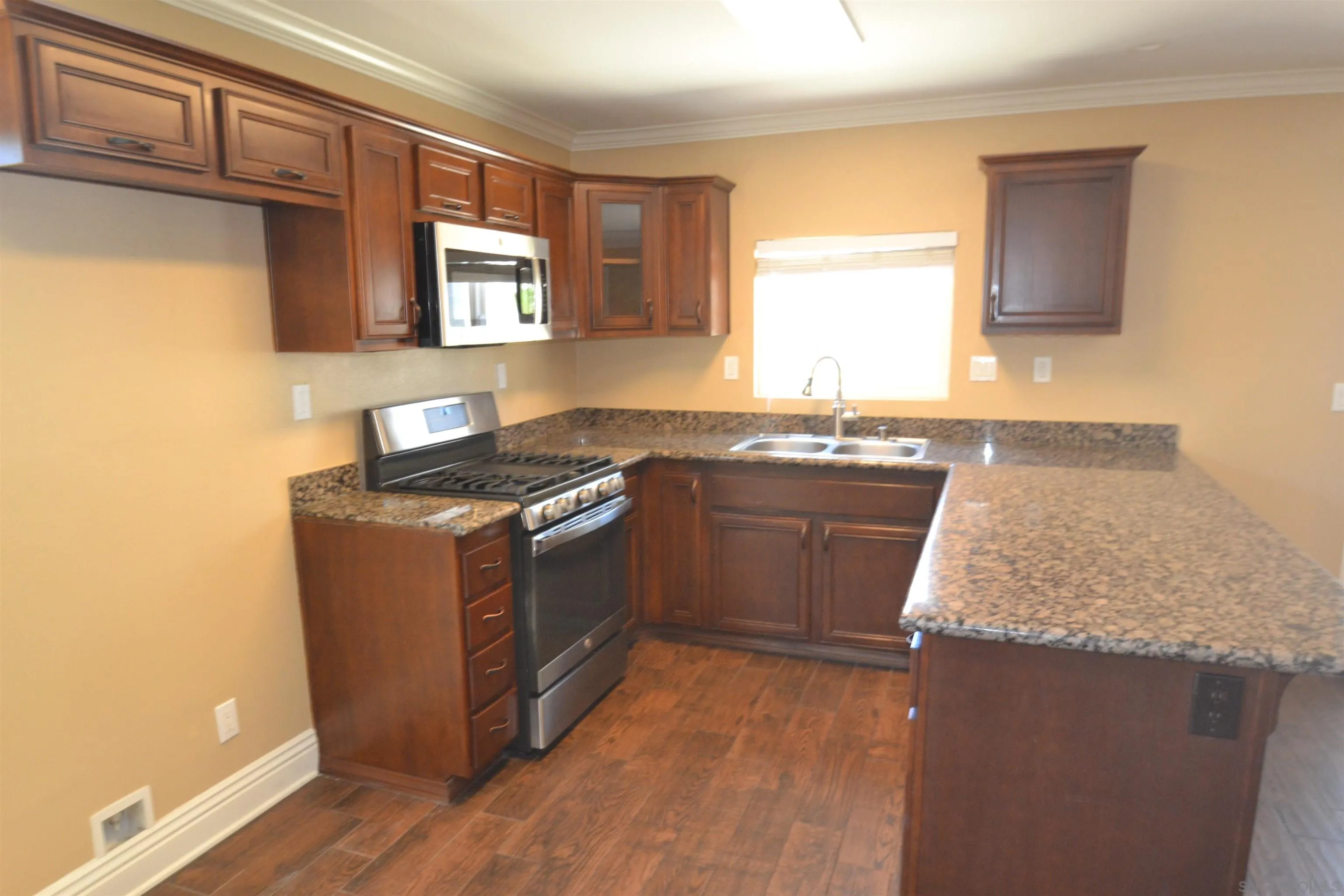 https://cdn.realtyfeed.com/cdn/127/260016927/6eb5abf986fdb63baf461142be13cf35.webp
