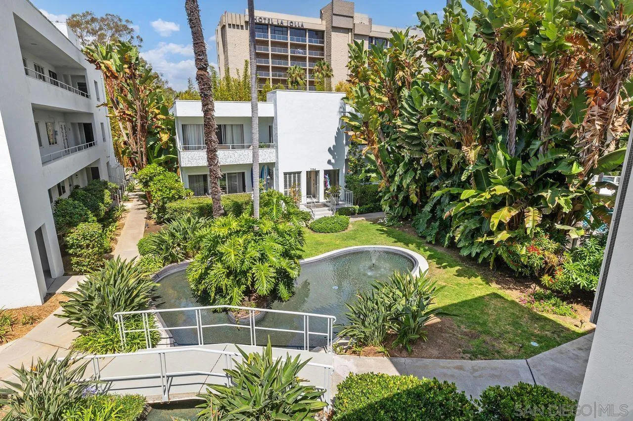 https://cdn.realtyfeed.com/cdn/127/260016932/4bed1870e8585ad16a52cbb1aacb43e6.webp