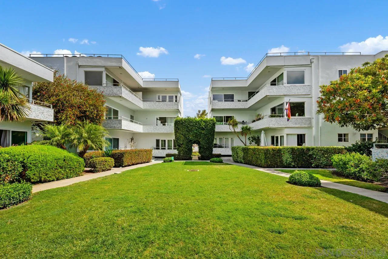 https://cdn.realtyfeed.com/cdn/127/260016932/854593d3476f48c54c05516a0a710bf3.webp