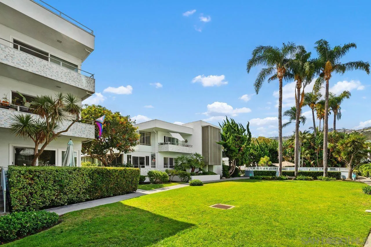 https://cdn.realtyfeed.com/cdn/127/260016932/c3b1bfc8827f72c6bec97ab734170ab7.webp
