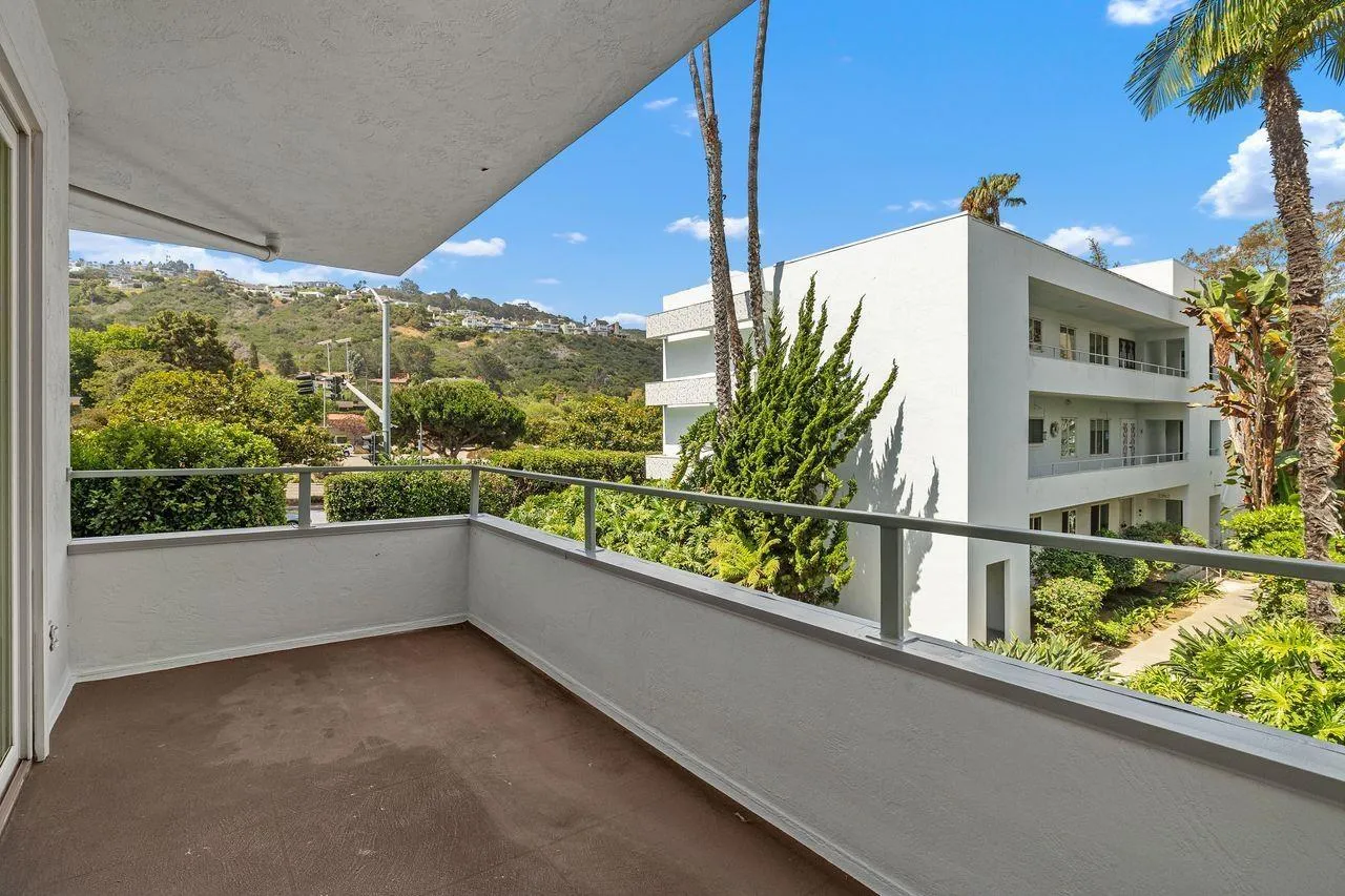 https://cdn.realtyfeed.com/cdn/127/260016932/ddc84c9aa2db6390a51e62dbd56b1e43.webp