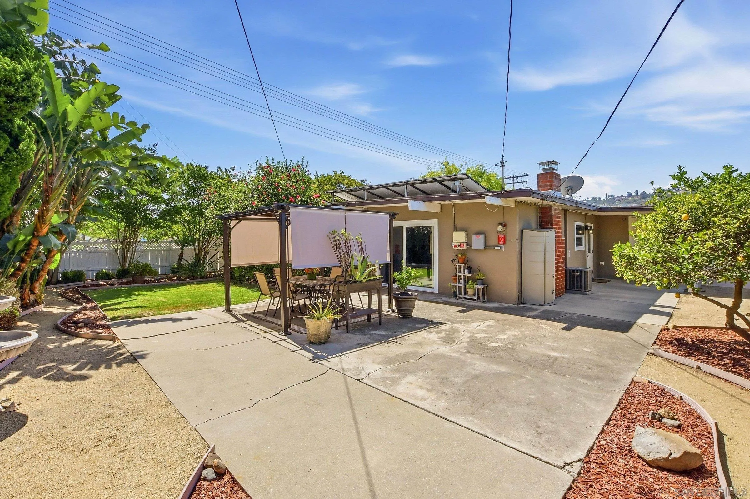 https://cdn.realtyfeed.com/cdn/127/260016936/0de8247fb931fc84071ba9bdeb7af8b0.webp