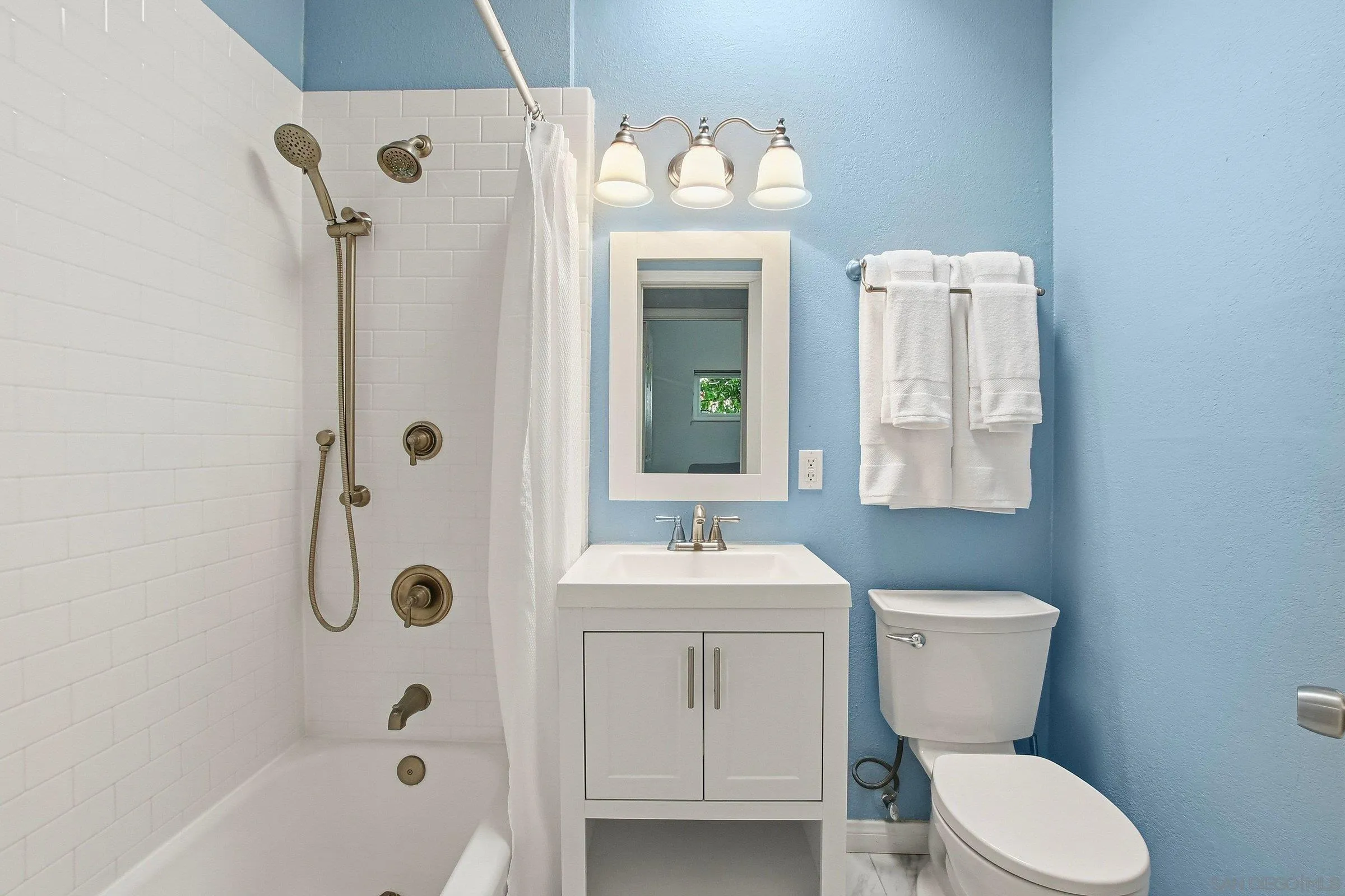 https://cdn.realtyfeed.com/cdn/127/260016936/2ca7fdac85ab1d6411c2bba7a1a5b038.webp