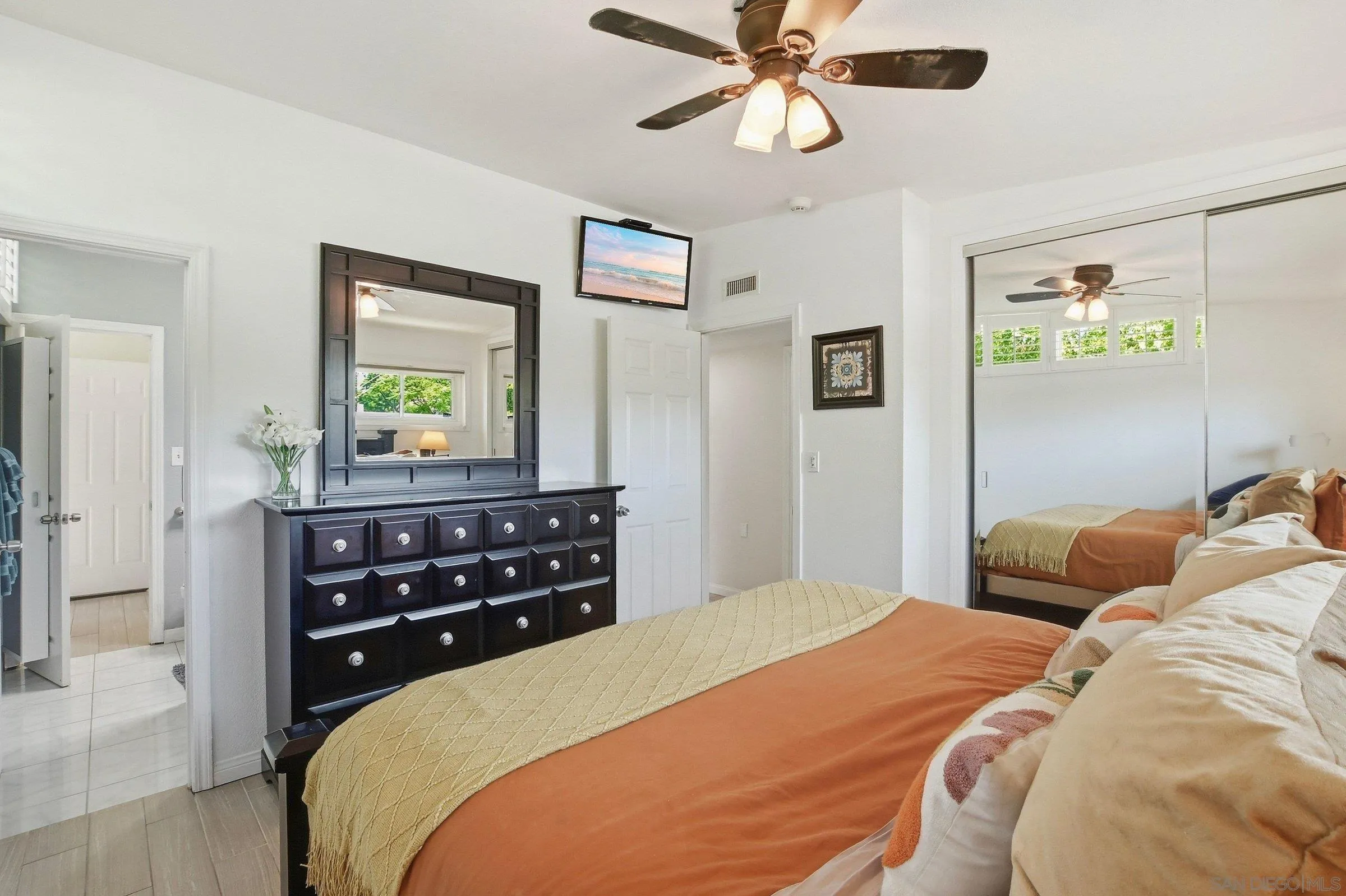 https://cdn.realtyfeed.com/cdn/127/260016936/447477dc429e4751acc35eb49ffa5de8.webp