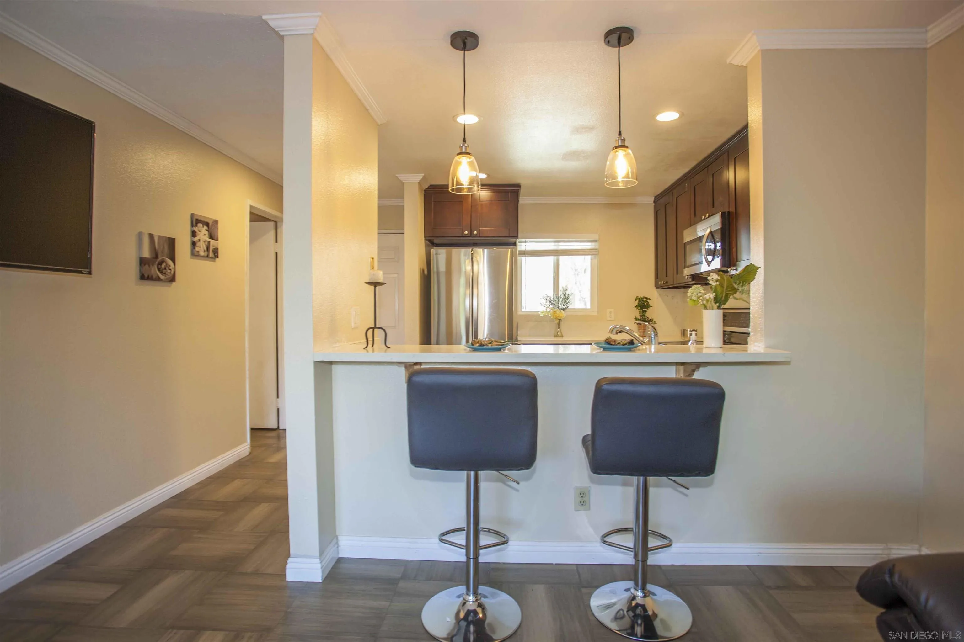 Photo #6: 260016940 Listing: Photo #6
