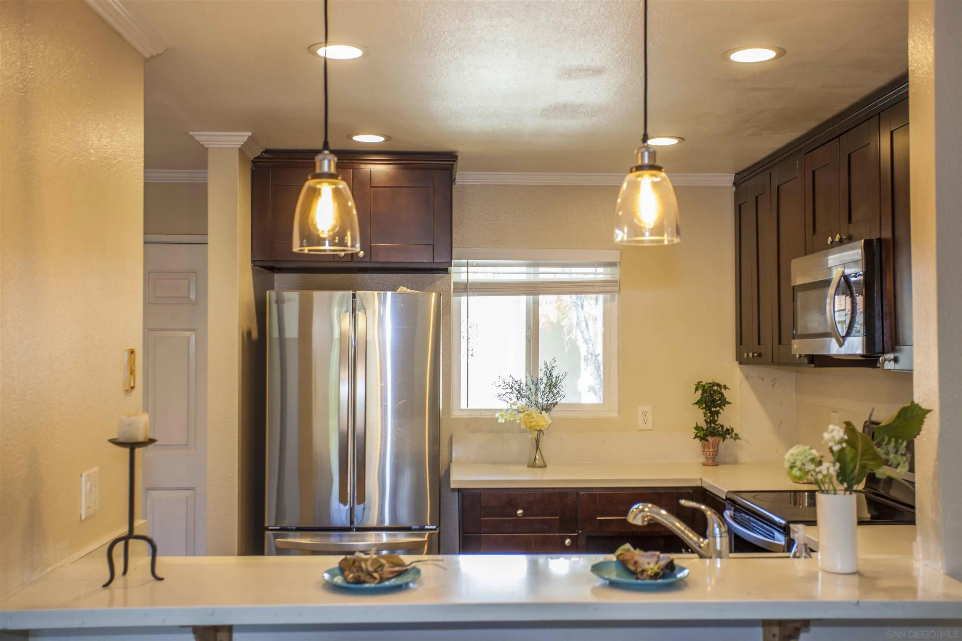Photo #3: 260016940 Listing: Photo #3