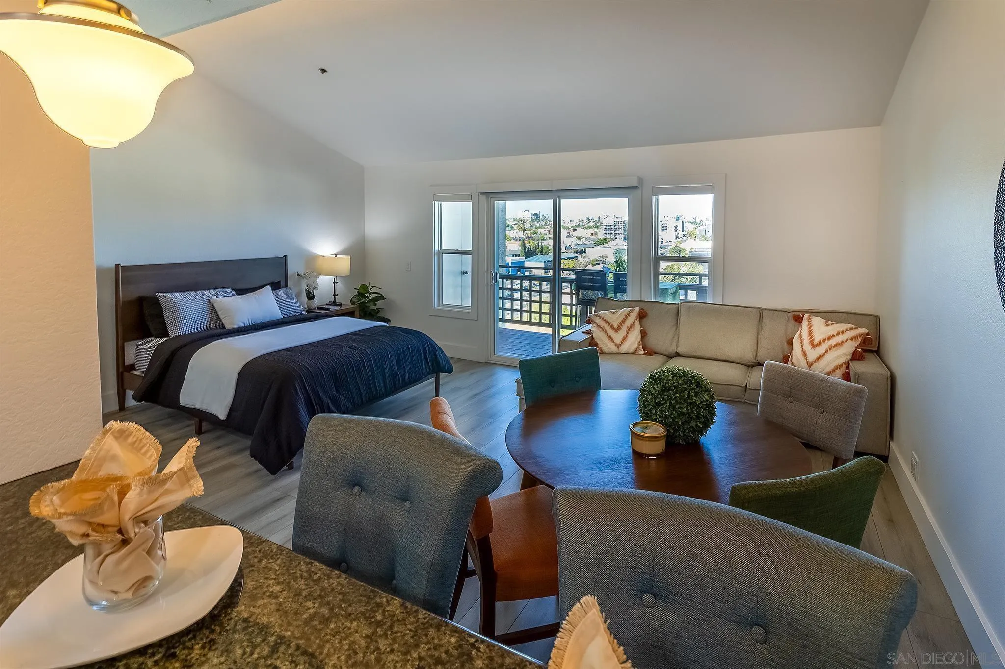 https://cdn.realtyfeed.com/cdn/127/260016943/0011726589053e5a6524d089dd589c95.webp