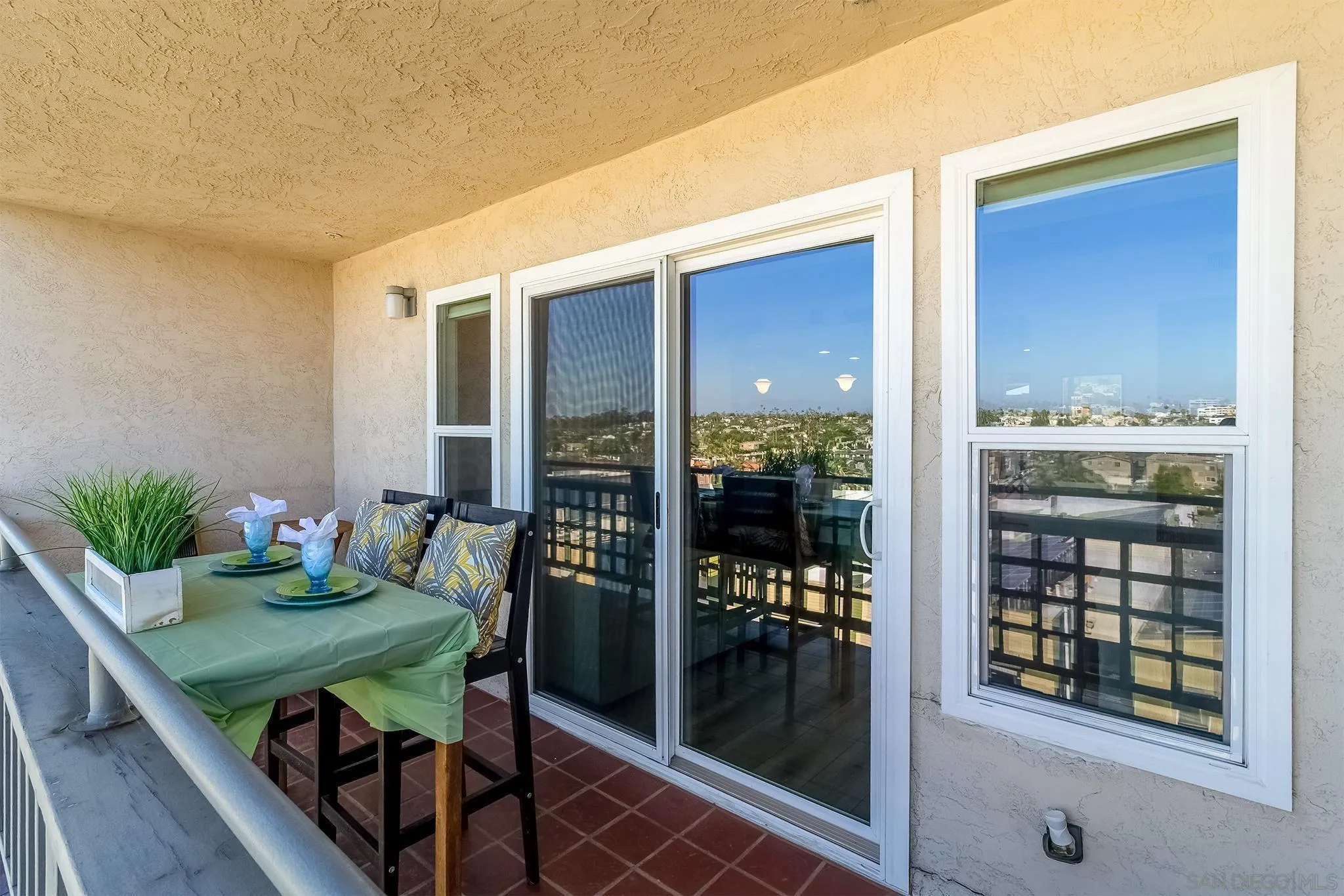 Photo #2: 260016943 Listing: Photo #2