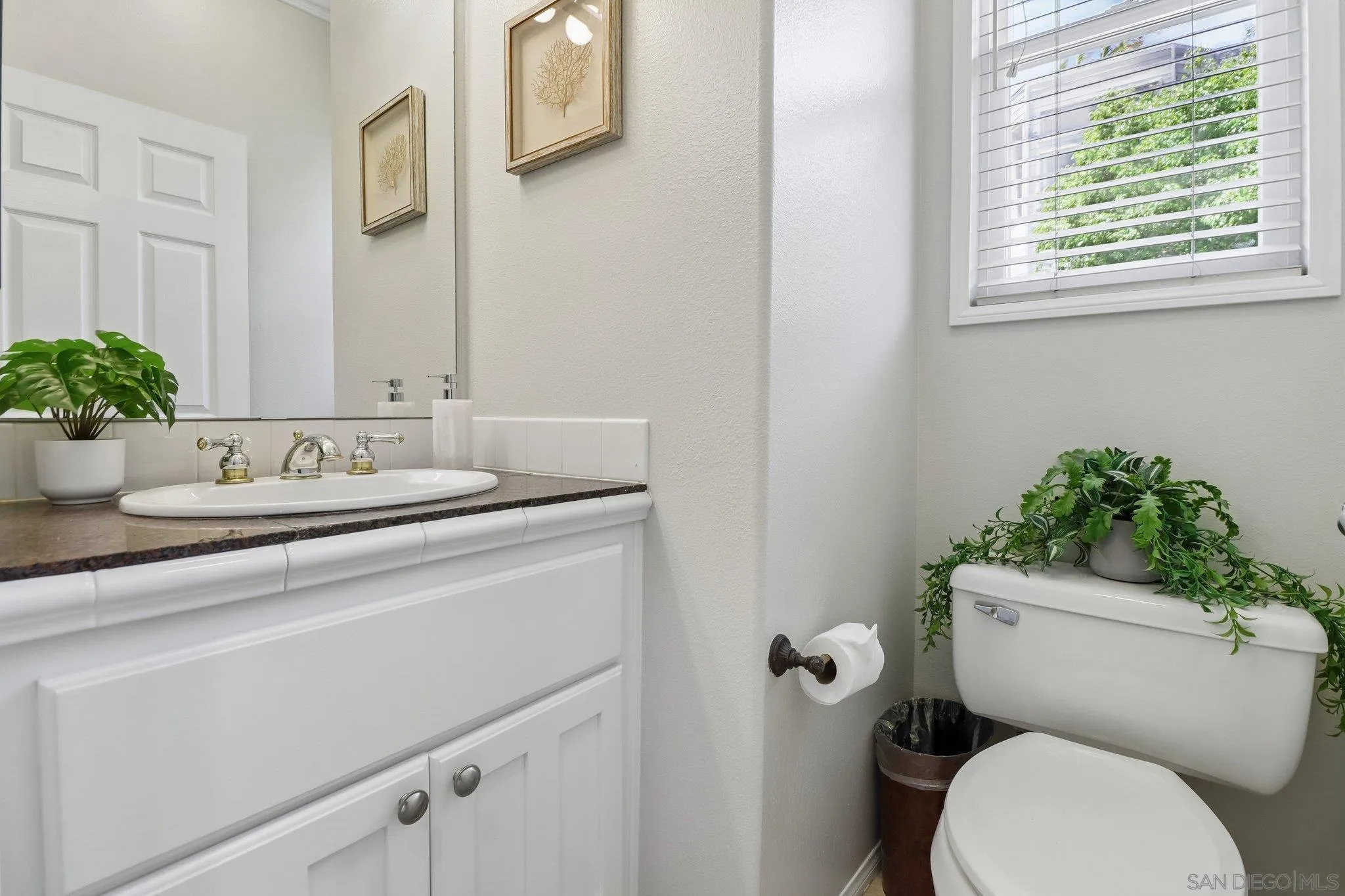 https://cdn.realtyfeed.com/cdn/127/260016944/0064e9f342334af52abacfe5b966f44c.webp