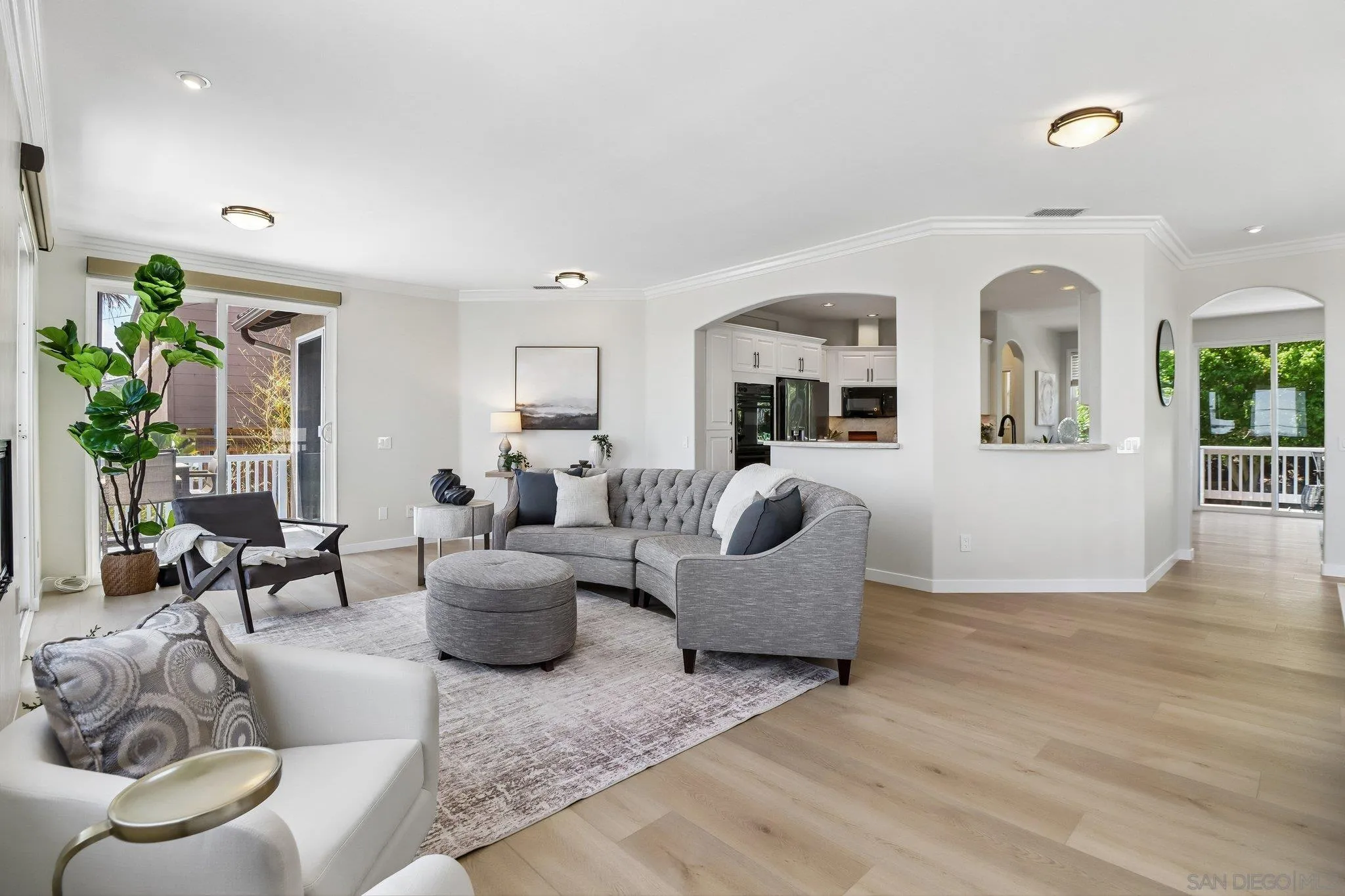 https://cdn.realtyfeed.com/cdn/127/260016944/22dd66fa223eab2c74b9c0fa51d49757.webp