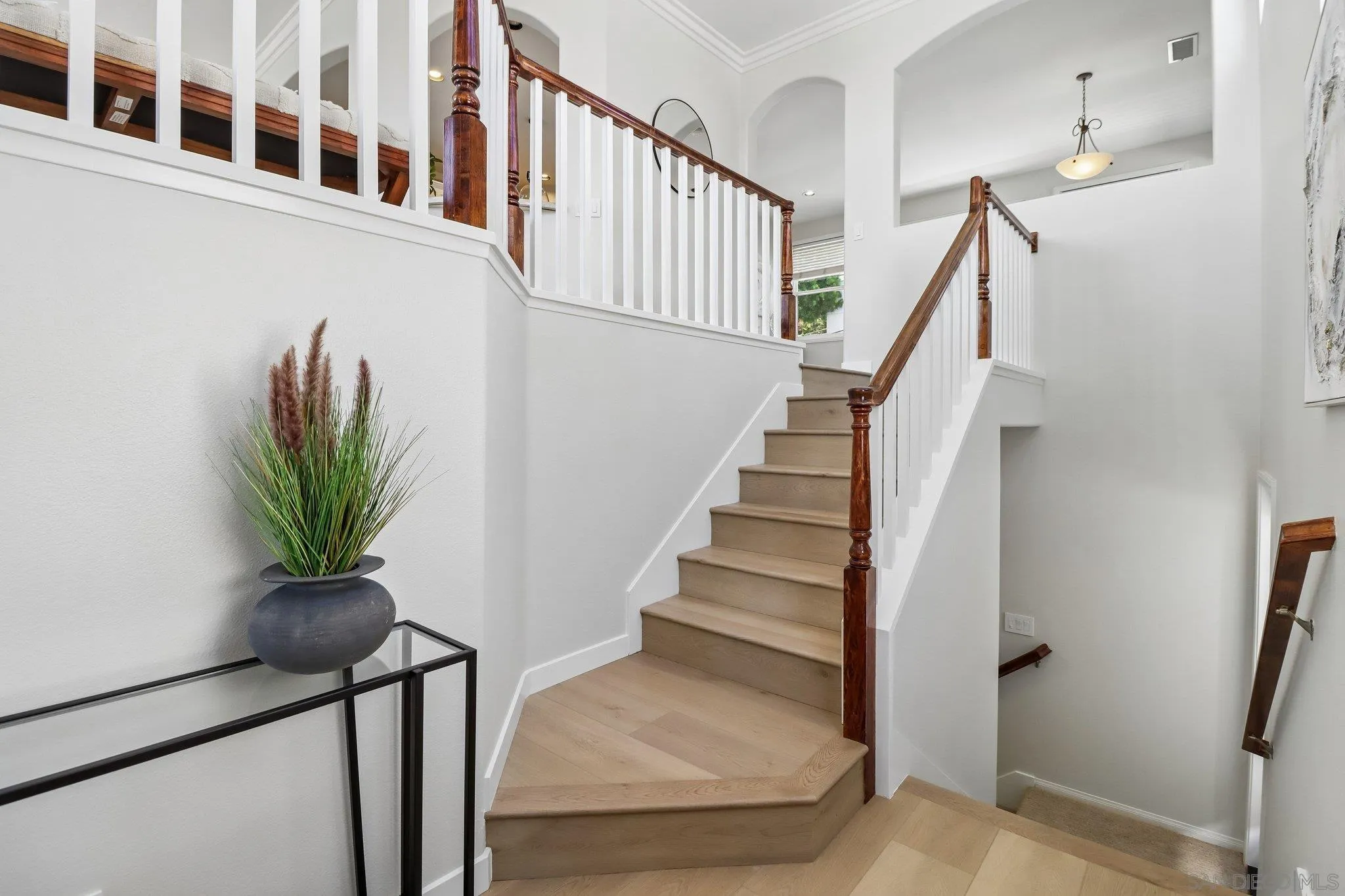 https://cdn.realtyfeed.com/cdn/127/260016944/5a65c25e2c15252dd2ffa76304d0e17b.webp