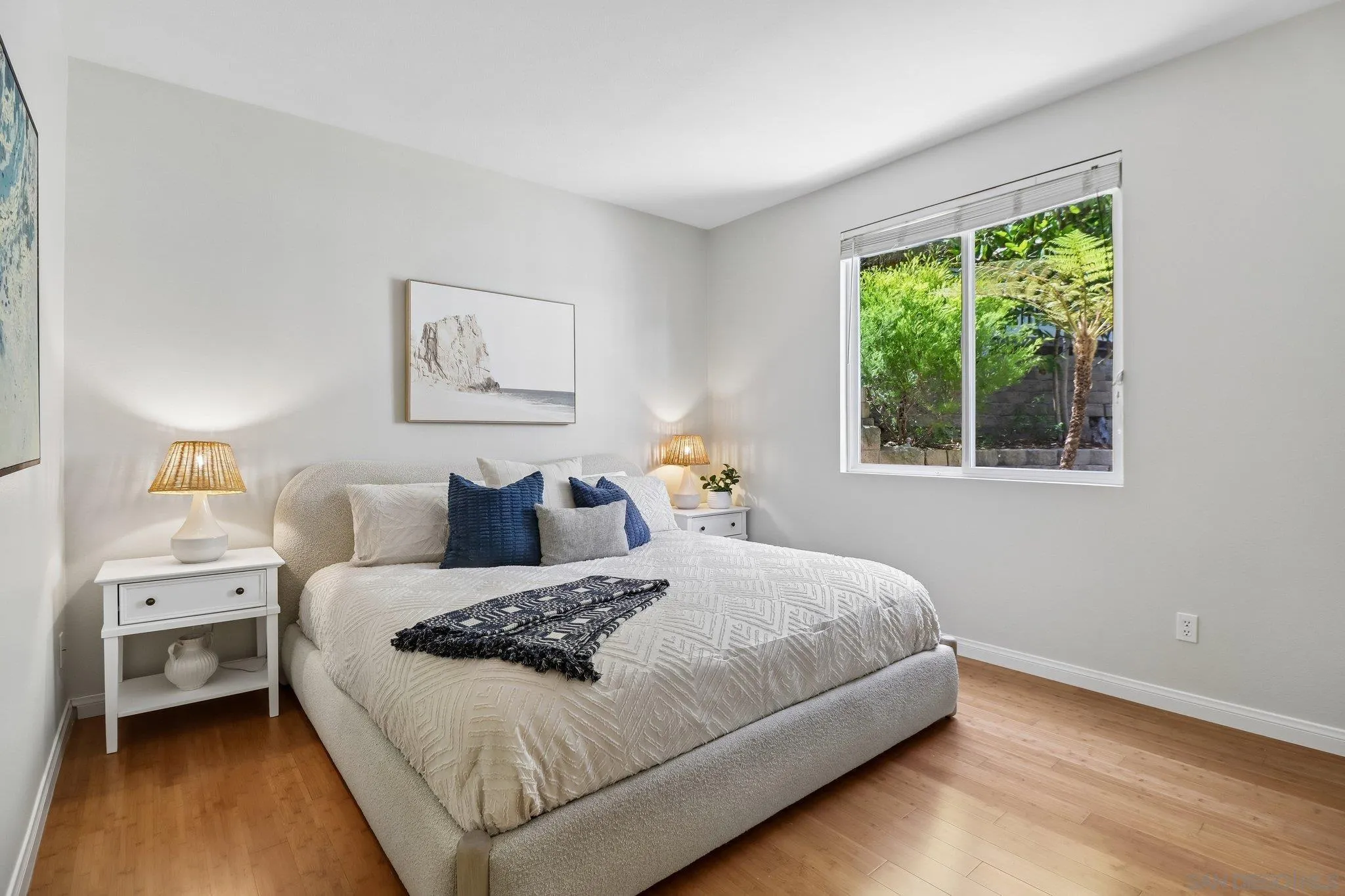 https://cdn.realtyfeed.com/cdn/127/260016944/76d02449662654a06ee0a2fb4be0952b.webp