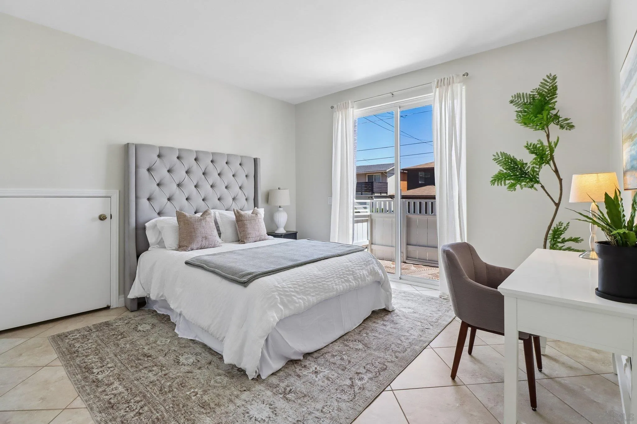 https://cdn.realtyfeed.com/cdn/127/260016944/b596606a99b84be235ea152f6bbf32d1.webp