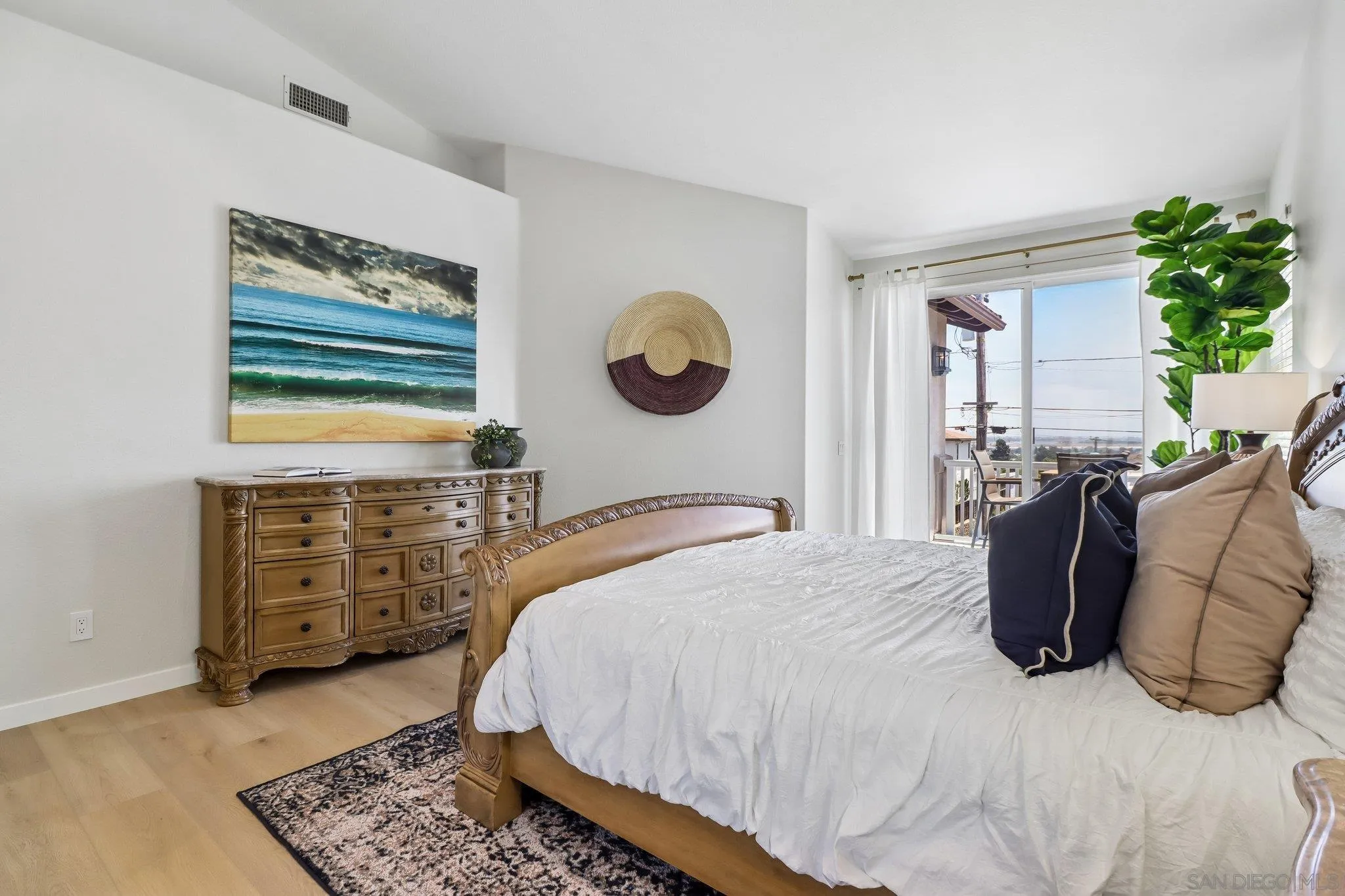 https://cdn.realtyfeed.com/cdn/127/260016944/dc89e935a33c7561ff8ef2aaf99dc753.webp
