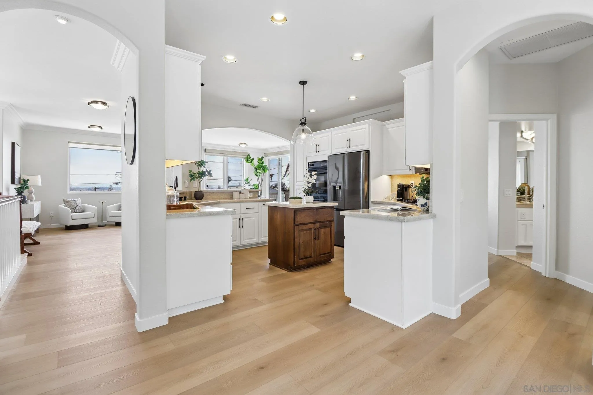 https://cdn.realtyfeed.com/cdn/127/260016944/ef3c640b2a499c2d4fa2ab36f89a91aa.webp