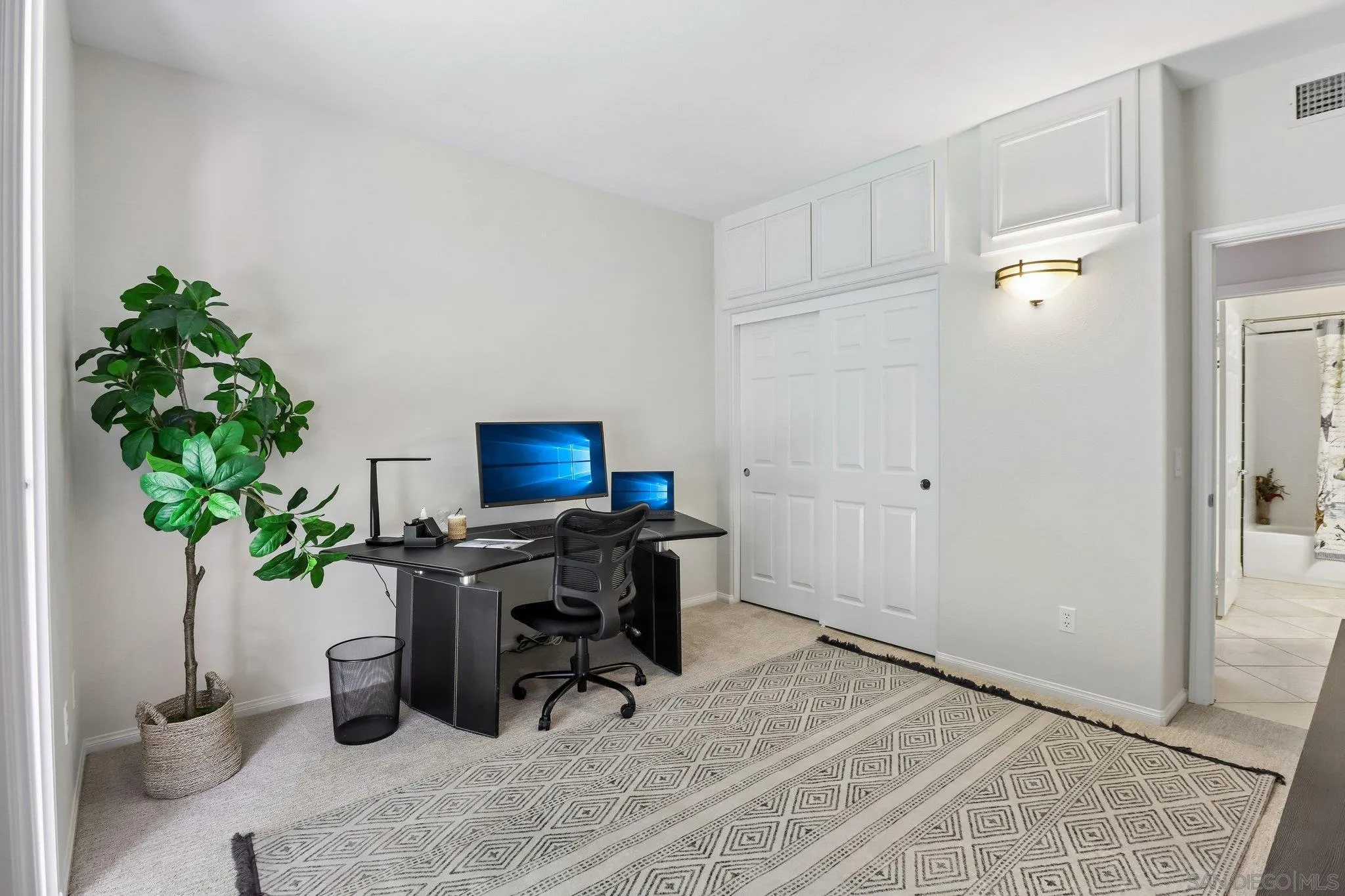 https://cdn.realtyfeed.com/cdn/127/260016944/fb341c7e92789636c9fe99712e994f7a.webp