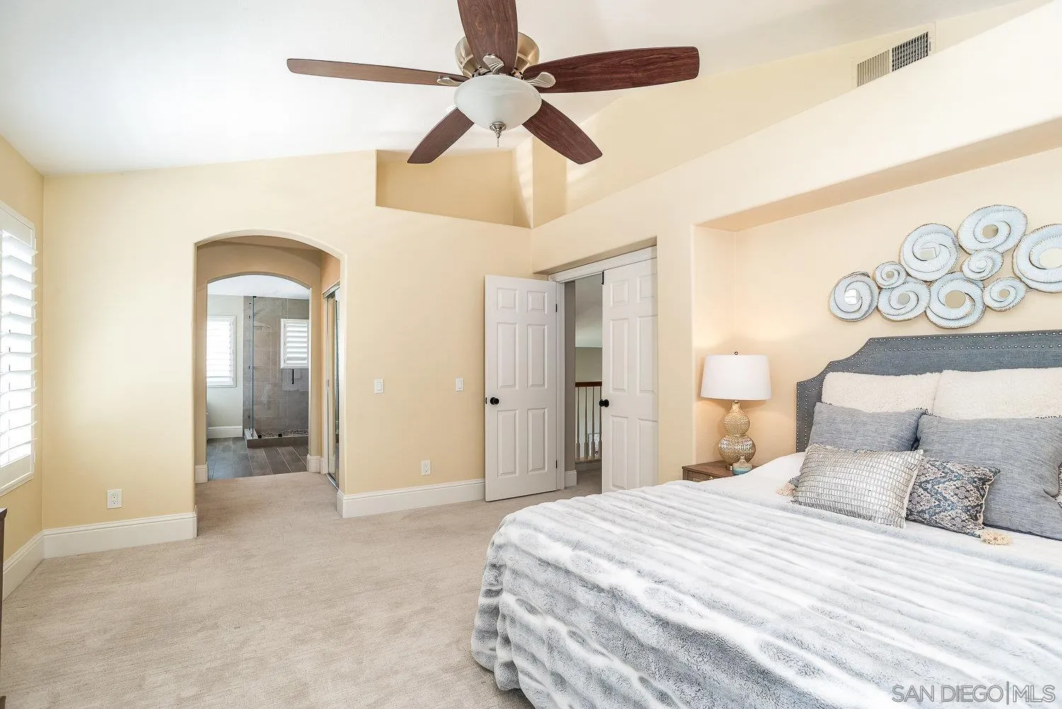 https://cdn.realtyfeed.com/cdn/127/260016948/6d67e0825e2d1dbeb938692902736a19.webp