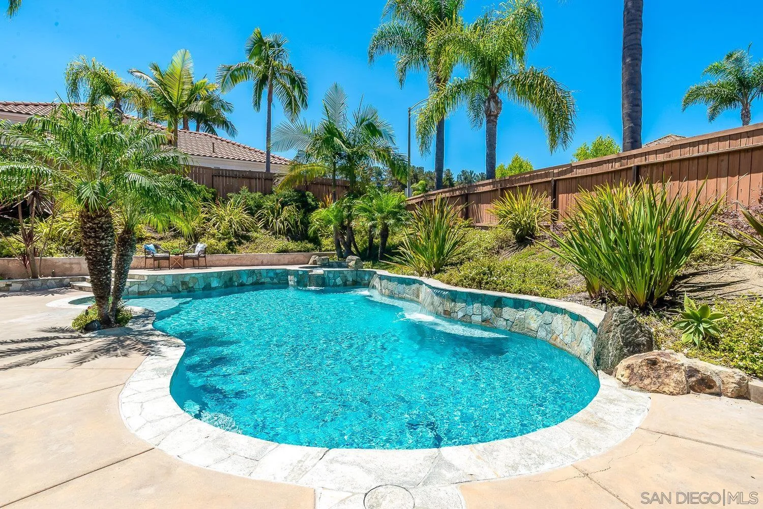 https://cdn.realtyfeed.com/cdn/127/260016948/7f85f825b687f9df15ce34b538f3aff4.webp