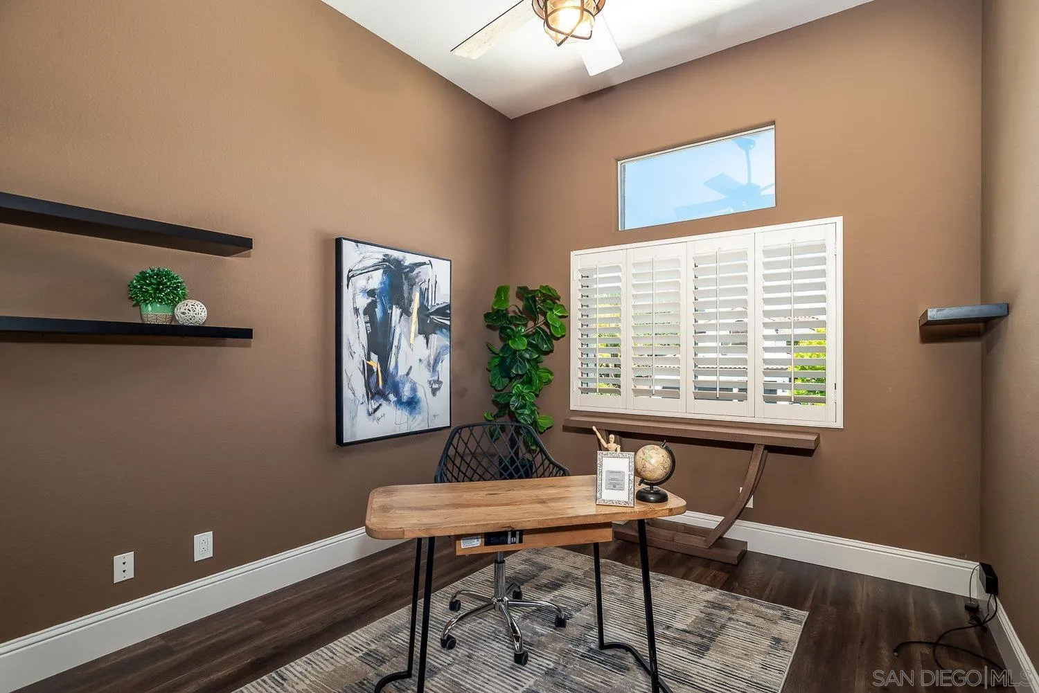 https://cdn.realtyfeed.com/cdn/127/260016948/c7ef357bb5afcf422b00eaff051fb7d5.webp