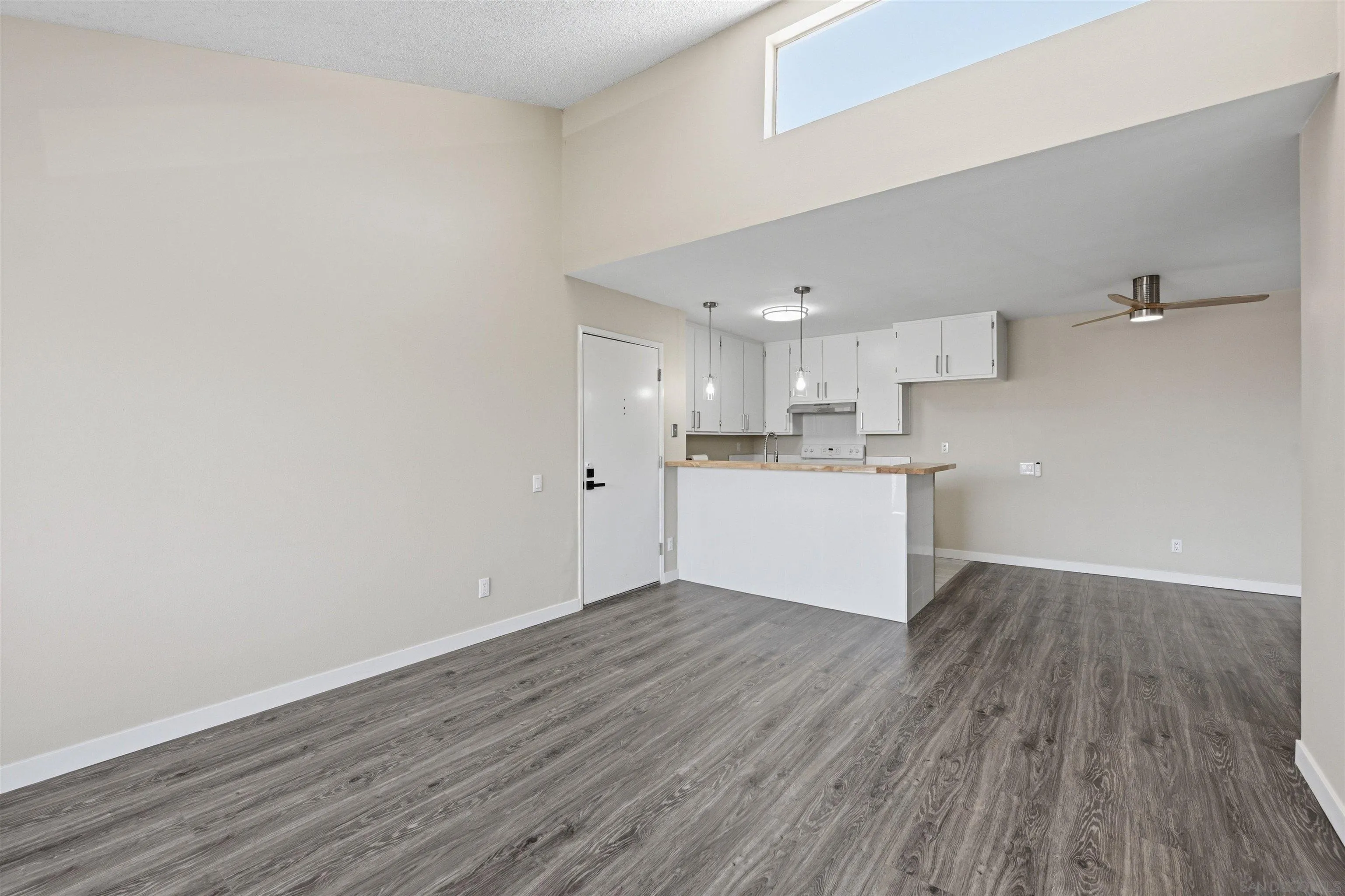 Photo #4: 260016949 Listing: Photo #4