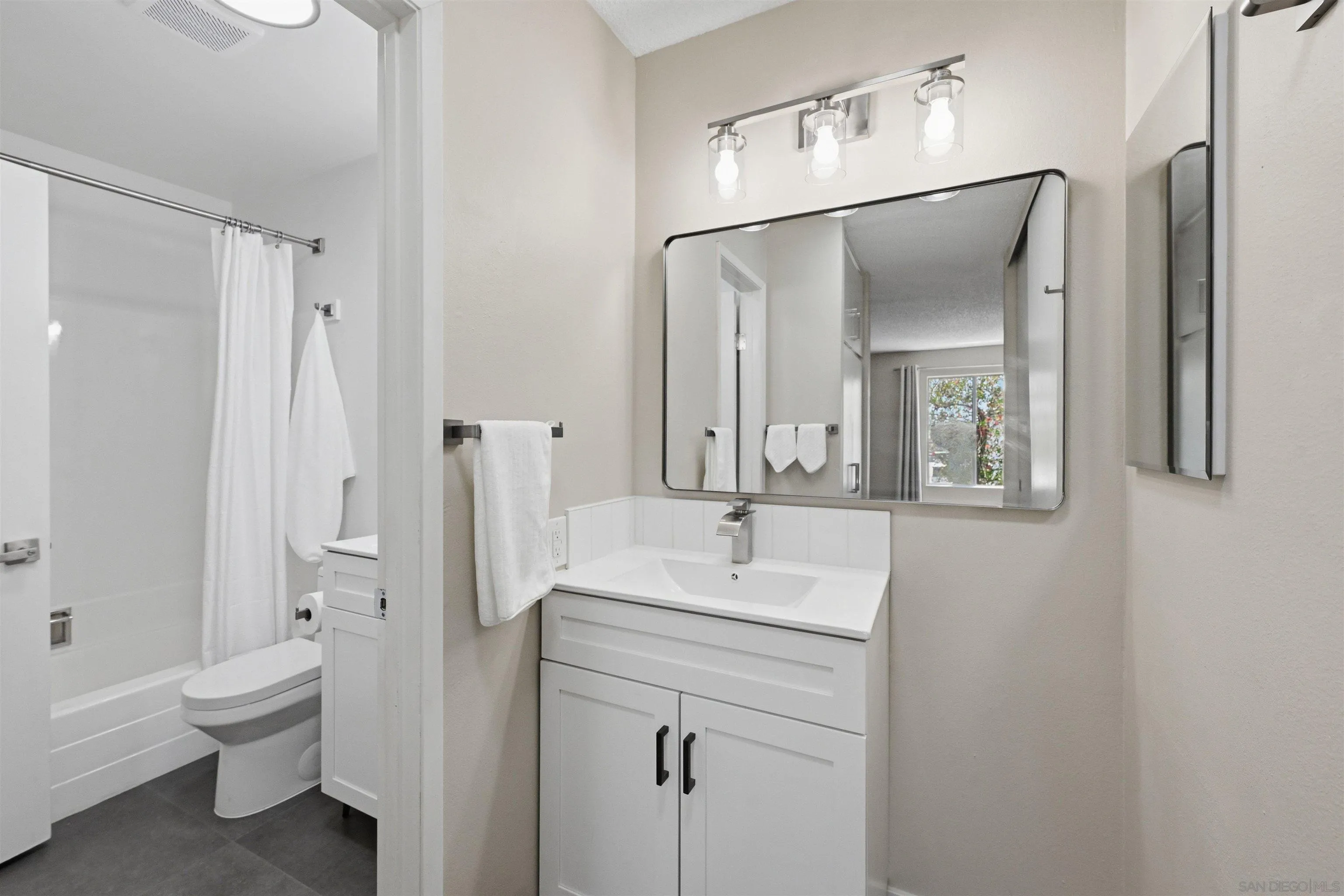 Photo #15: 260016949 Listing: Photo #15