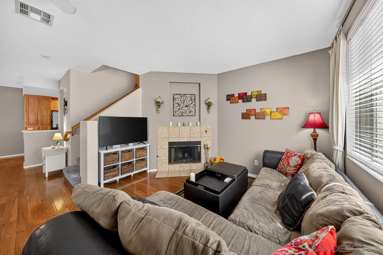 Photo #17: 260016956 Listing: Photo #17