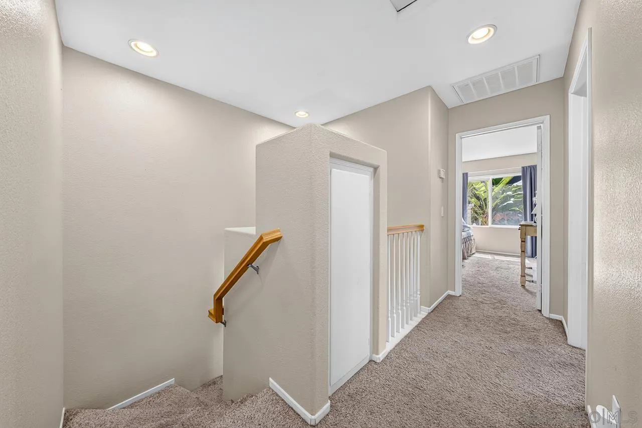 Photo #12: 260016956 Listing: Photo #12