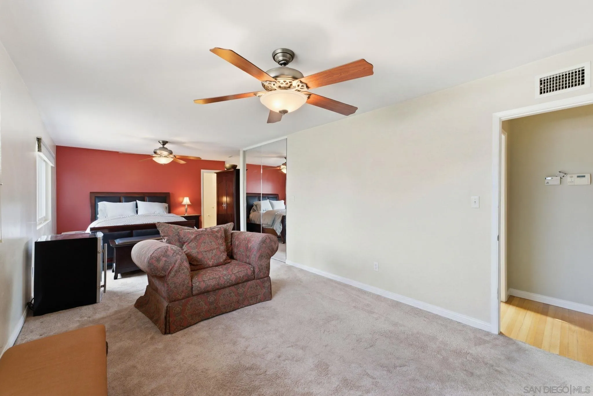 https://cdn.realtyfeed.com/cdn/127/260016960/0d5a04de09fd9c59e96e72d3f6c5d0a9.webp