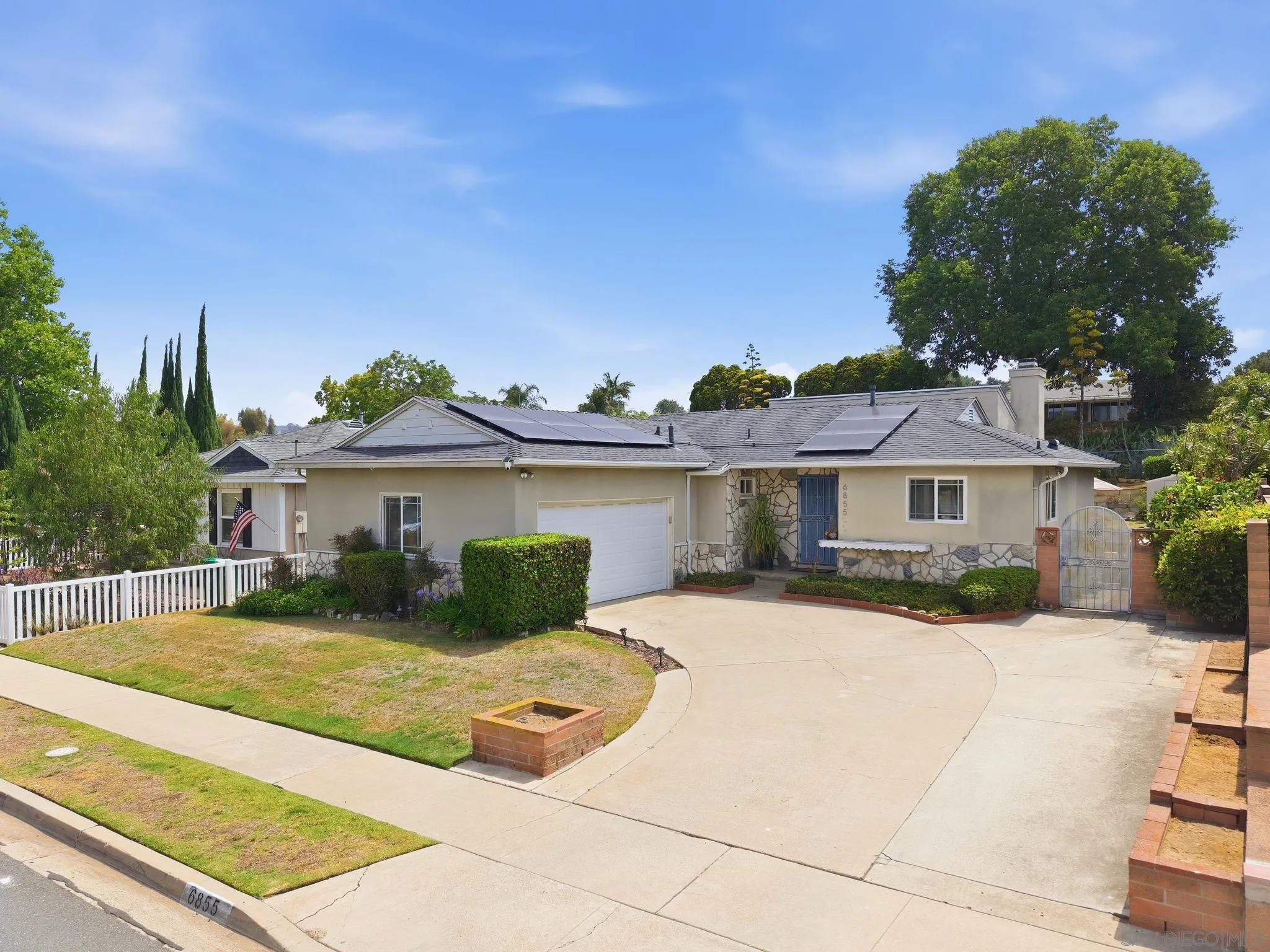 https://cdn.realtyfeed.com/cdn/127/260016960/4b91a743fccdc9859d29287d23dd7e1d.webp