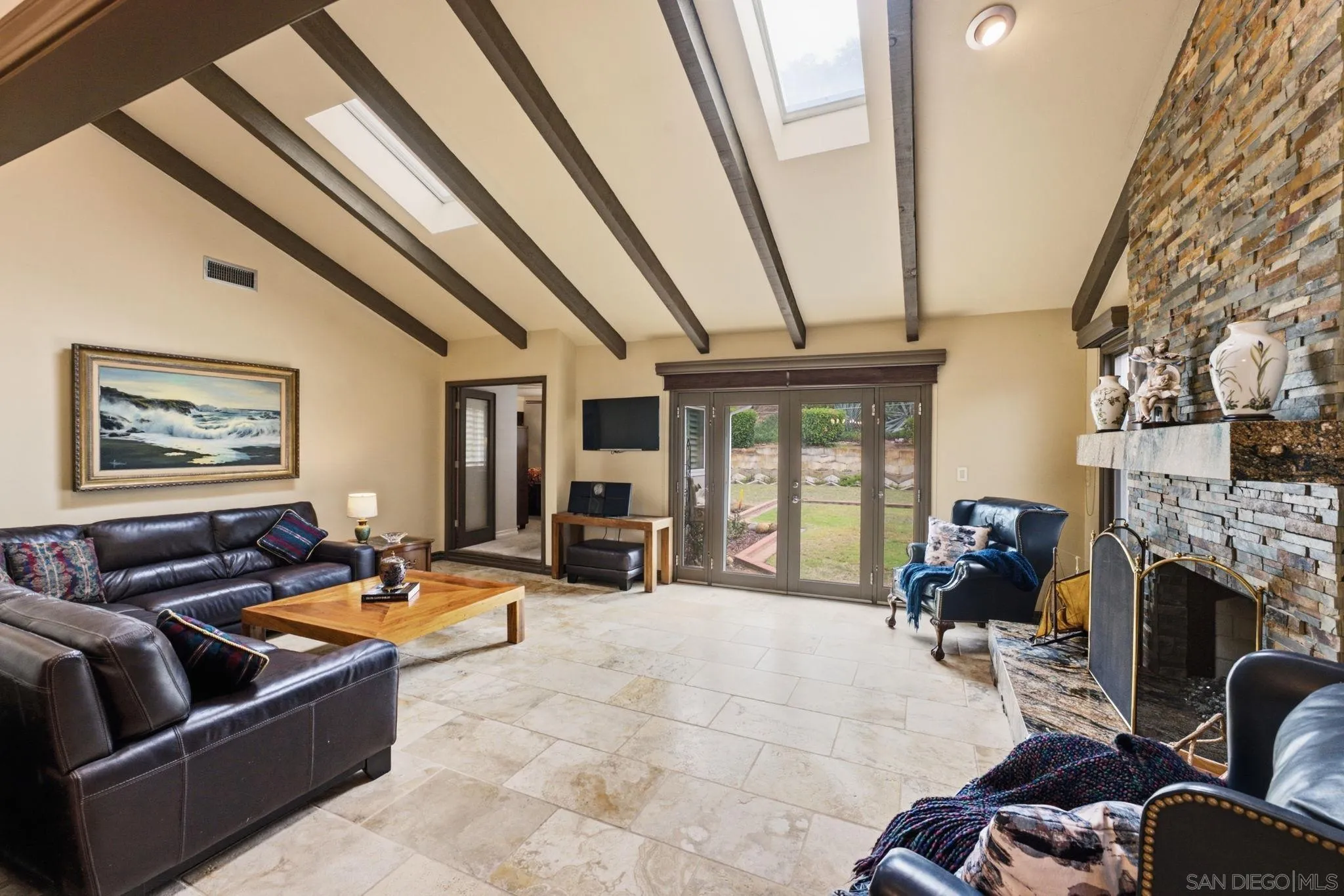 https://cdn.realtyfeed.com/cdn/127/260016960/bfdaf4a0e6536f32d52b1f84d2361abd.webp