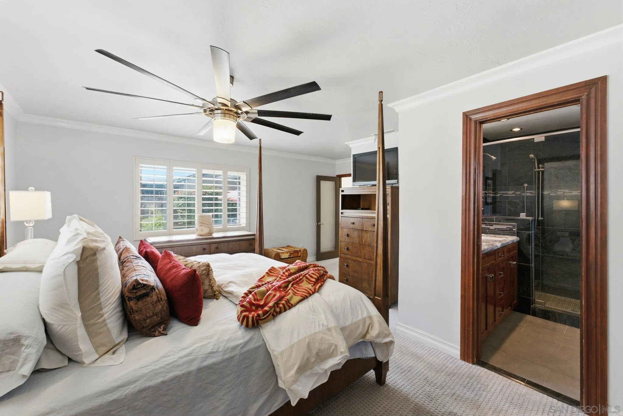 https://cdn.realtyfeed.com/cdn/127/260016960/ceebaa53b8866dd9b63af15cbfce5173.webp