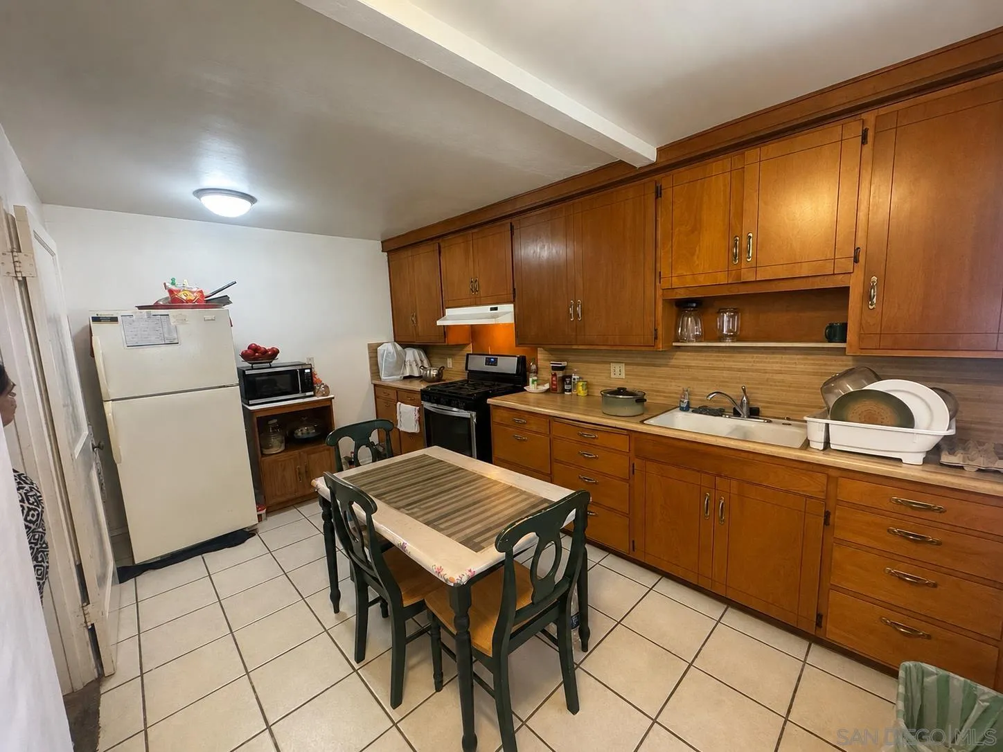 https://cdn.realtyfeed.com/cdn/127/260016972/f10f0f1f04bc2a469f7f3fa9aad6a776.webp