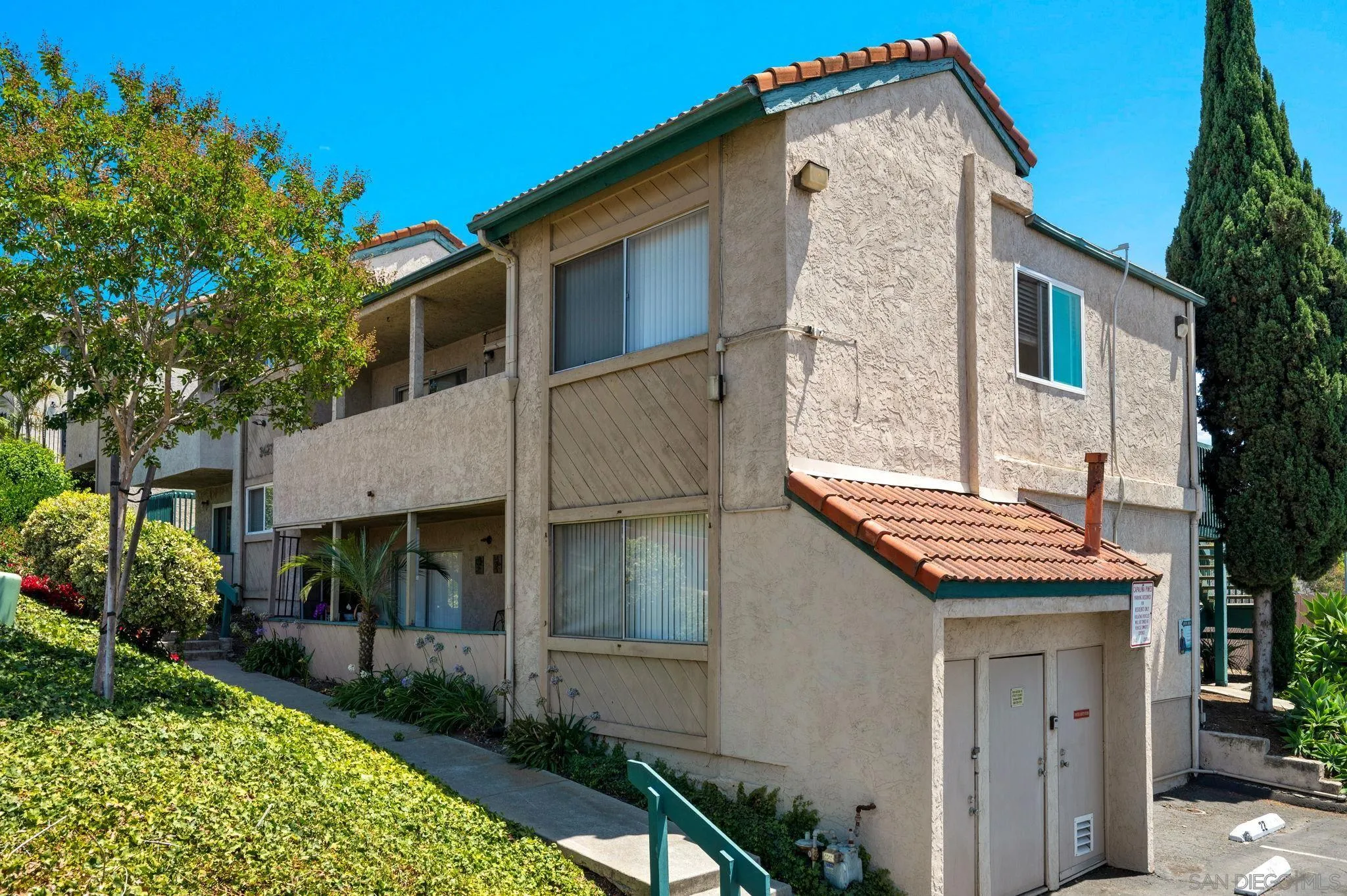 Photo #3: 260016973 Listing: Photo #3