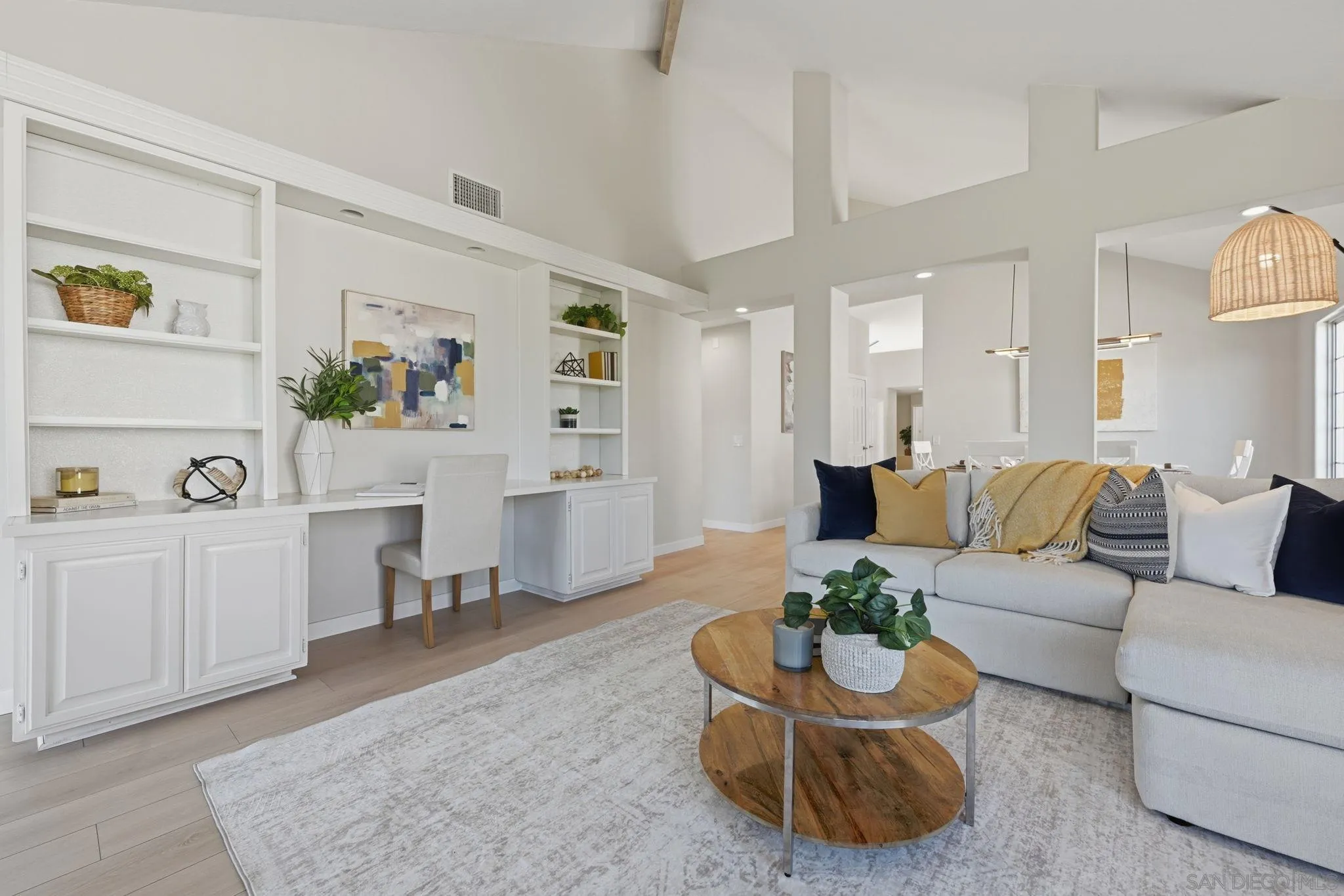https://cdn.realtyfeed.com/cdn/127/260016974/15d3ffa1863d2903cebc36a77a4e7fb9.webp