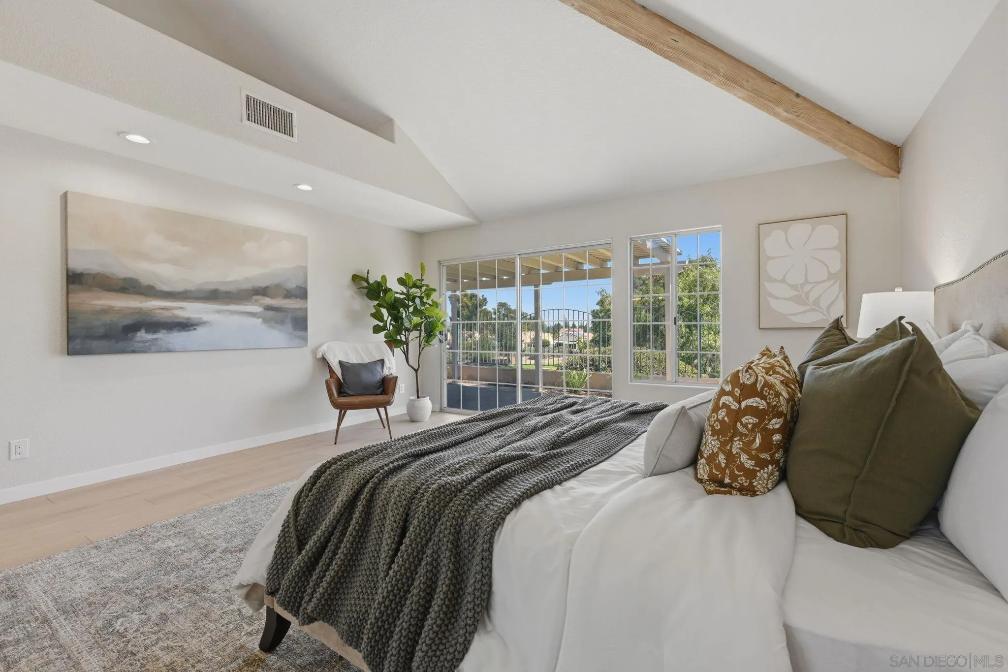 https://cdn.realtyfeed.com/cdn/127/260016974/1aa5271e2f9bec14a9842d82bfa496ae.webp