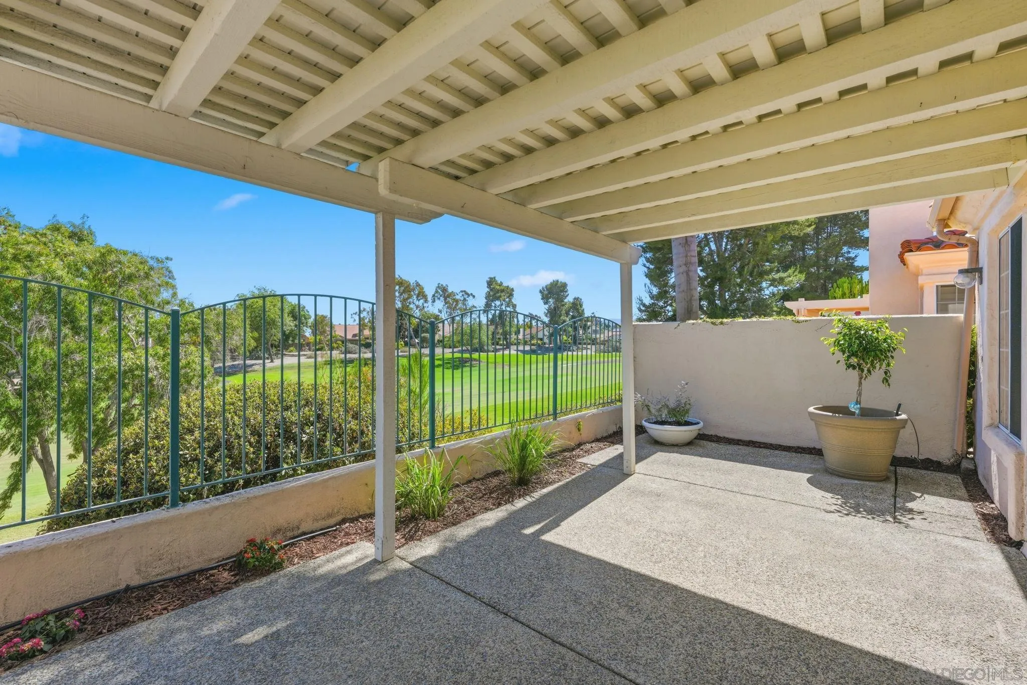 https://cdn.realtyfeed.com/cdn/127/260016974/41c4a598f976c1ffe8befda21adf1bd3.webp