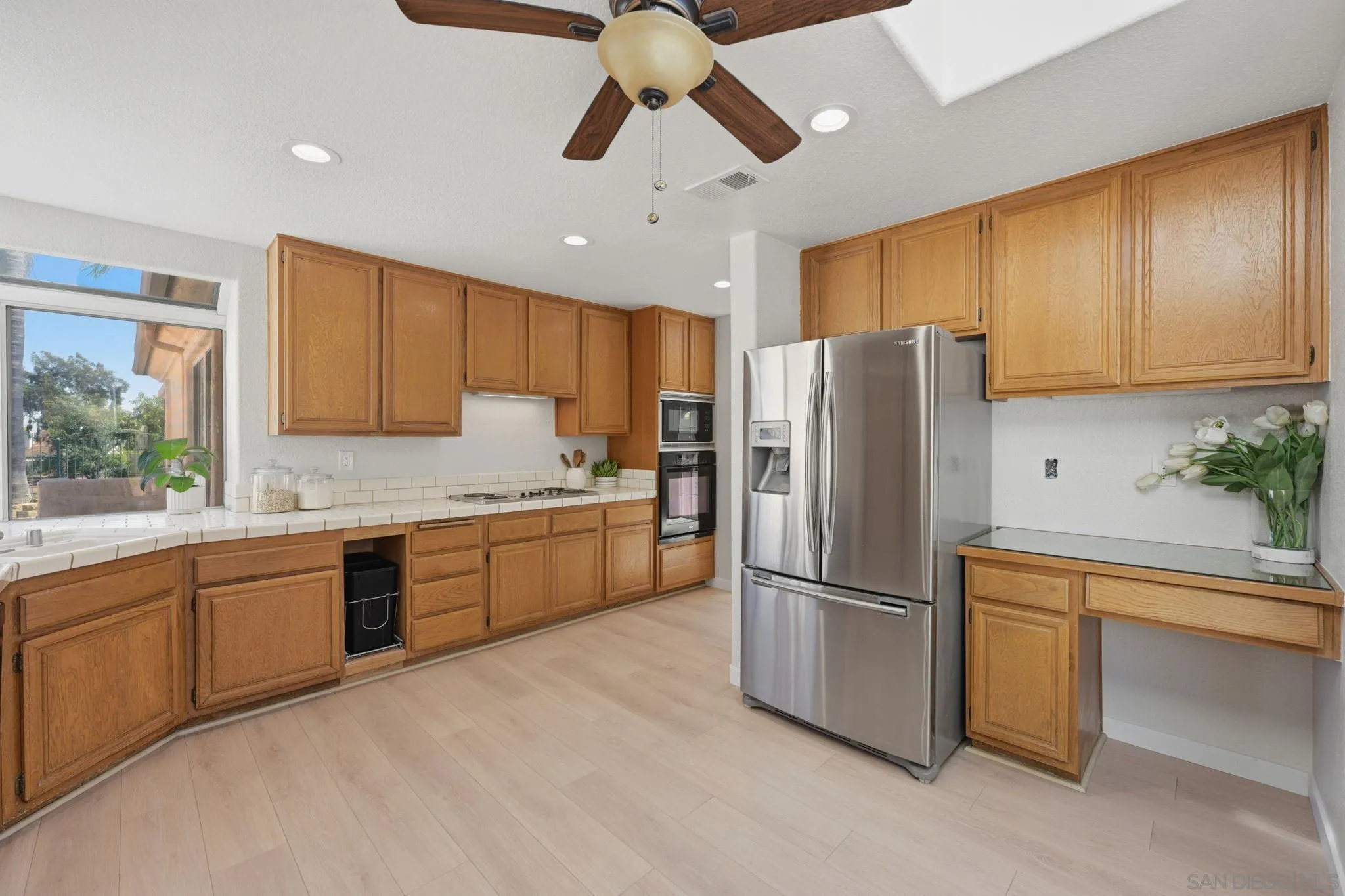https://cdn.realtyfeed.com/cdn/127/260016974/57cdb63eb21b7b543192a43447695d65.webp