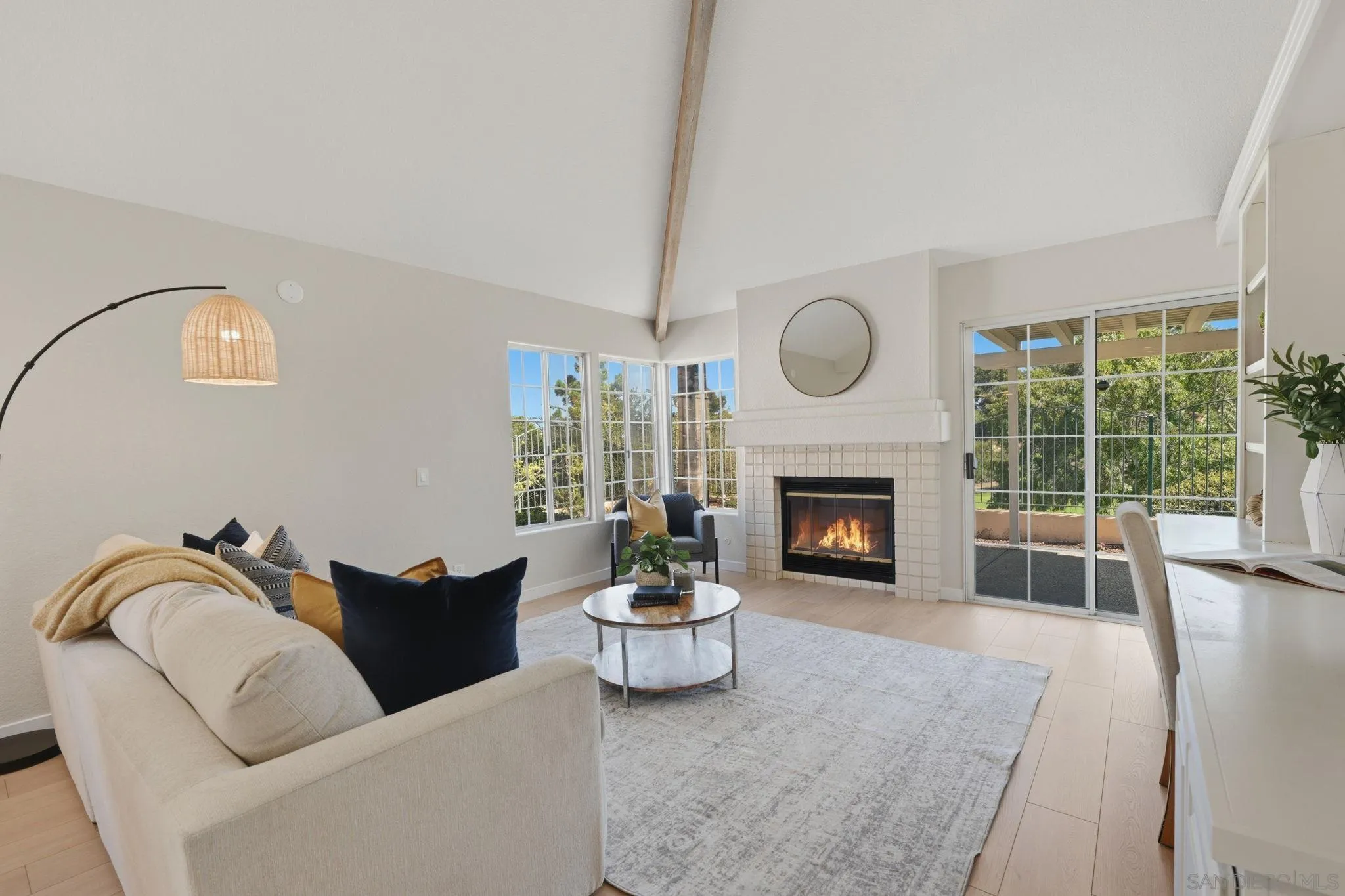 https://cdn.realtyfeed.com/cdn/127/260016974/70df3848b2e415efef5b141b0da08e38.webp