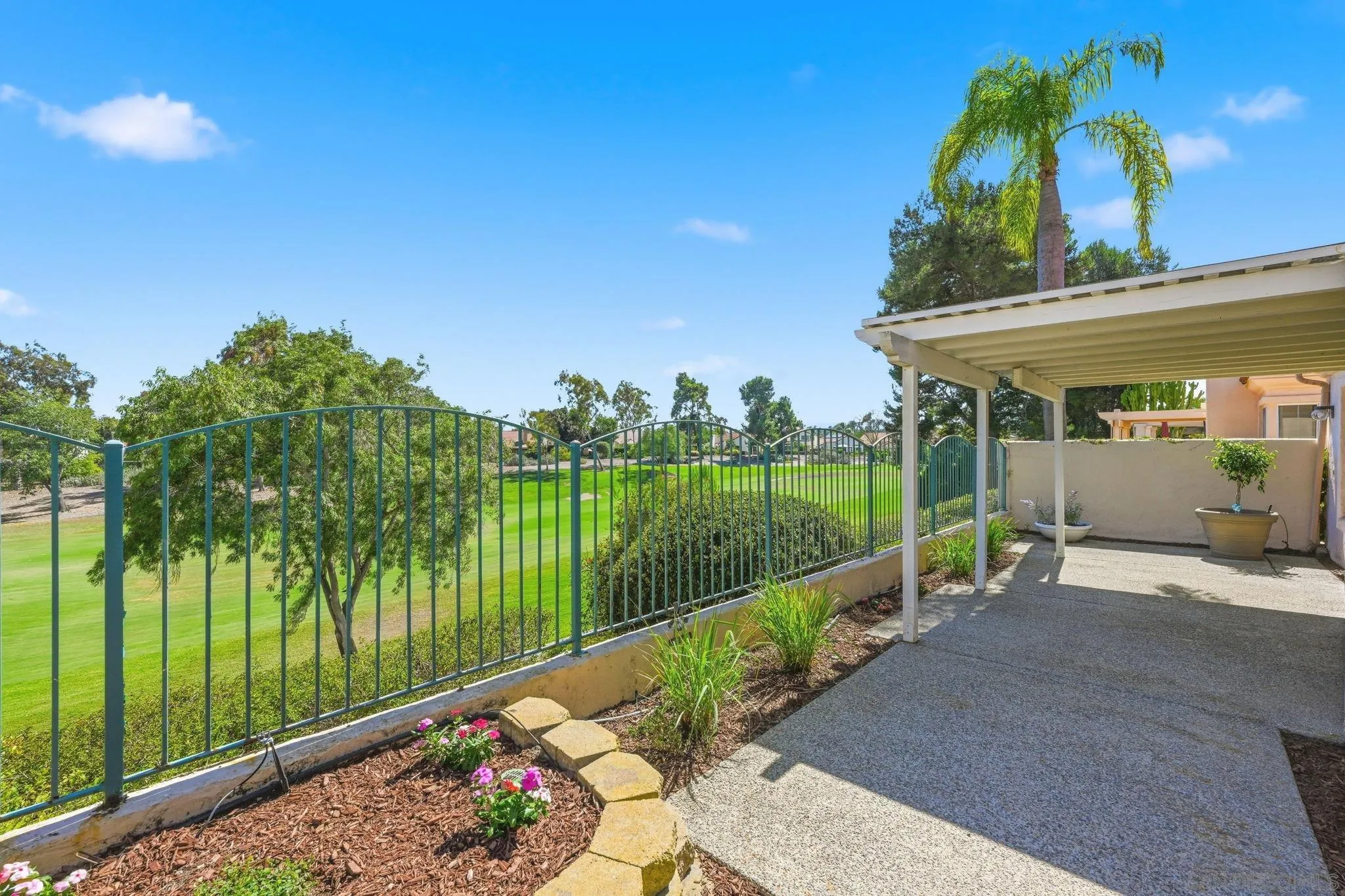 https://cdn.realtyfeed.com/cdn/127/260016974/8071c64e7bebfbfa5a48f0dc2a4bc2e7.webp