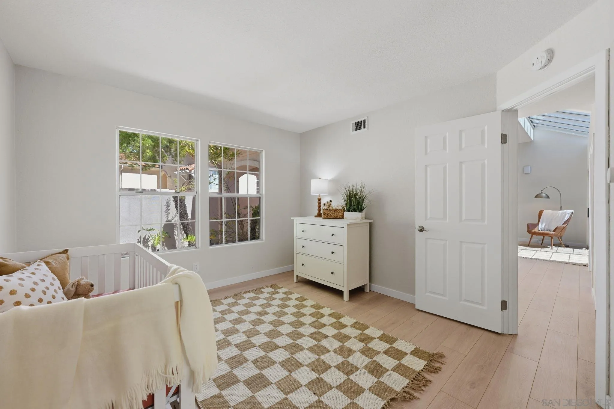 https://cdn.realtyfeed.com/cdn/127/260016974/88fba2f5a374233068cd9a89603a7863.webp