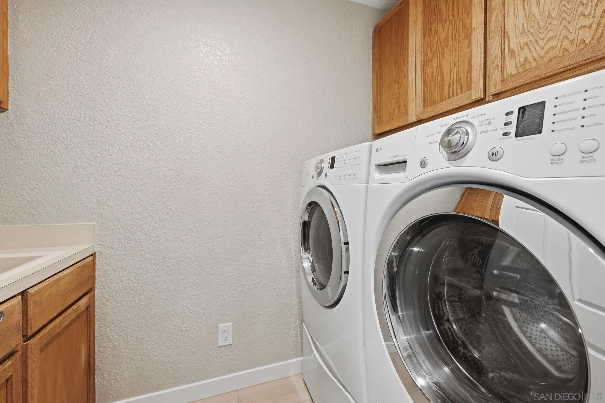 https://cdn.realtyfeed.com/cdn/127/260016974/8c4beaf729b09b1475629c2b48838593.webp
