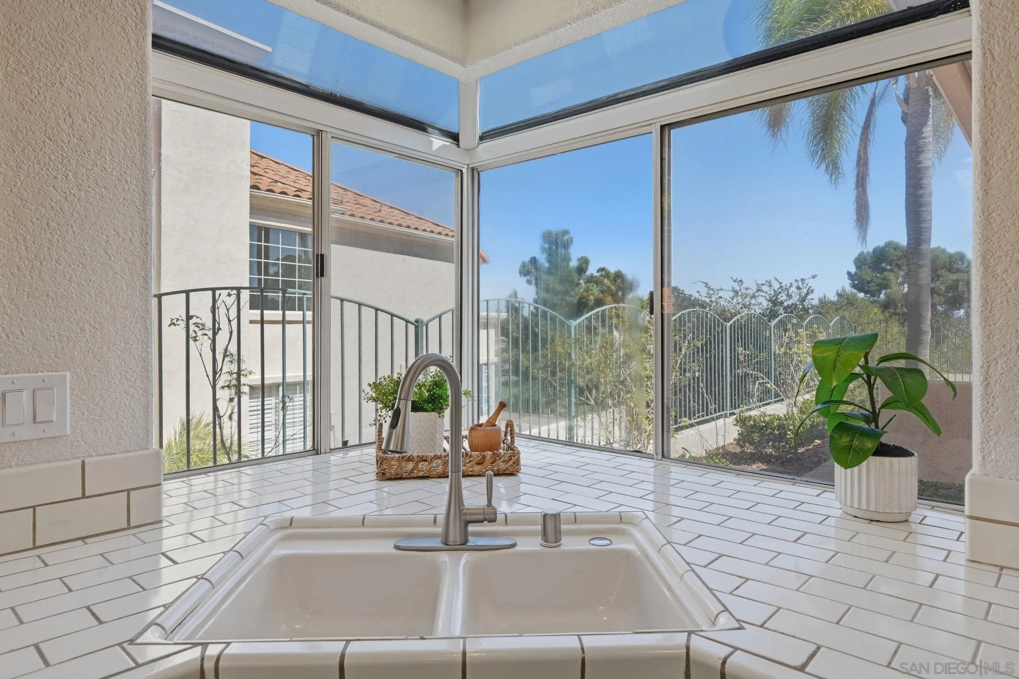 https://cdn.realtyfeed.com/cdn/127/260016974/c94e41be2f0b9fac5c37889e616e136b.webp