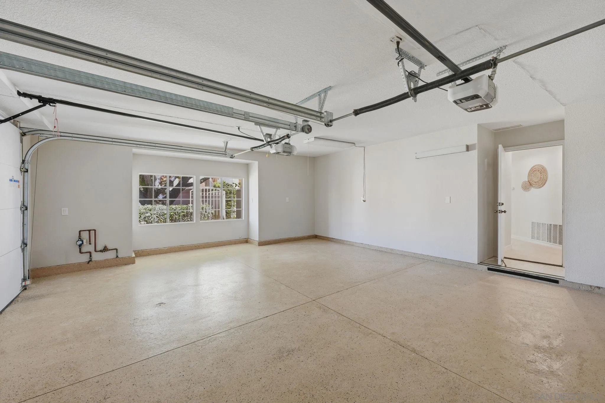 https://cdn.realtyfeed.com/cdn/127/260016974/cd5d7725eaaab8ee8b8d413a3669f29c.webp