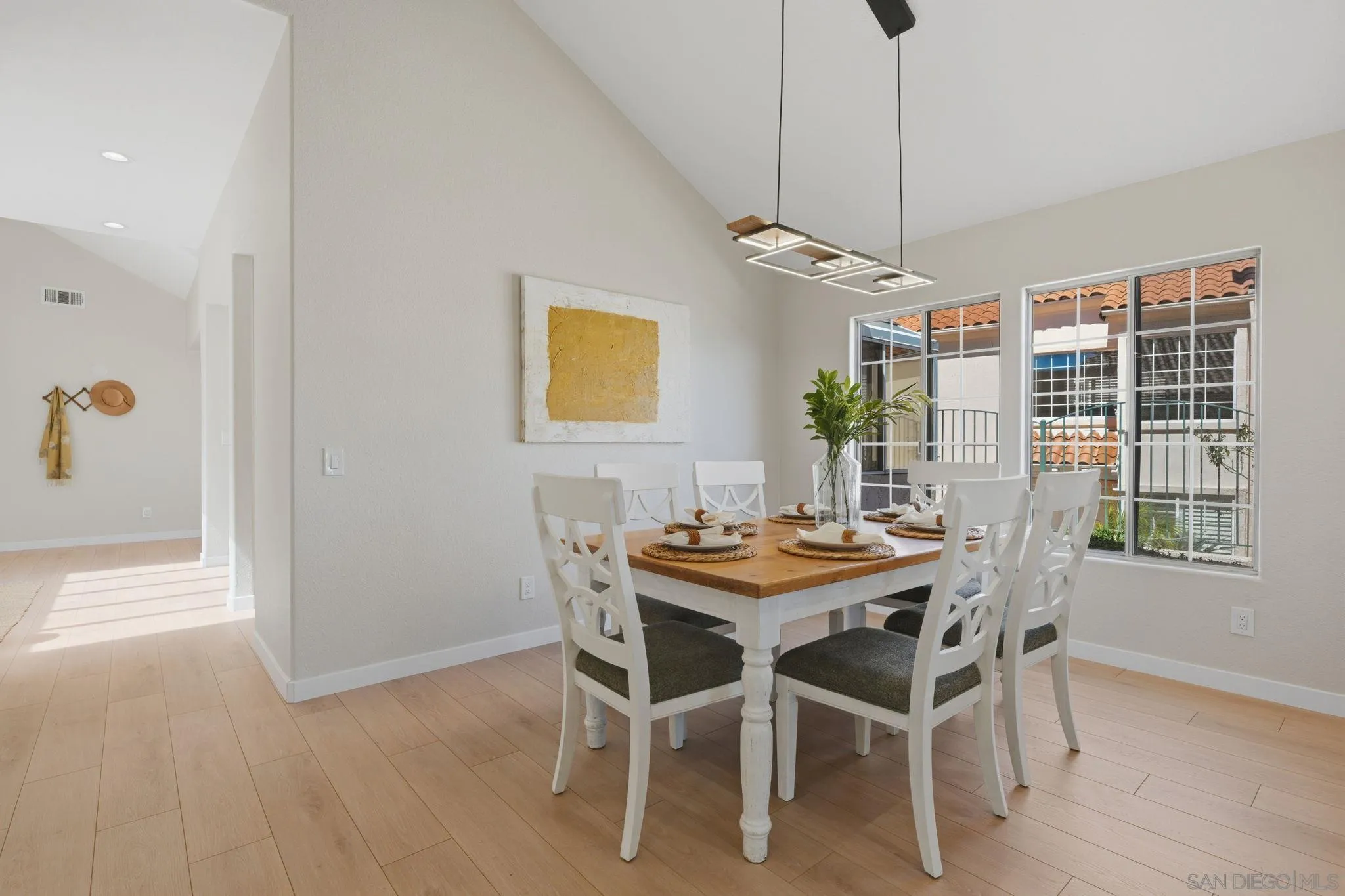 https://cdn.realtyfeed.com/cdn/127/260016974/e1dcddd70827b5bbb22488ba8307d599.webp