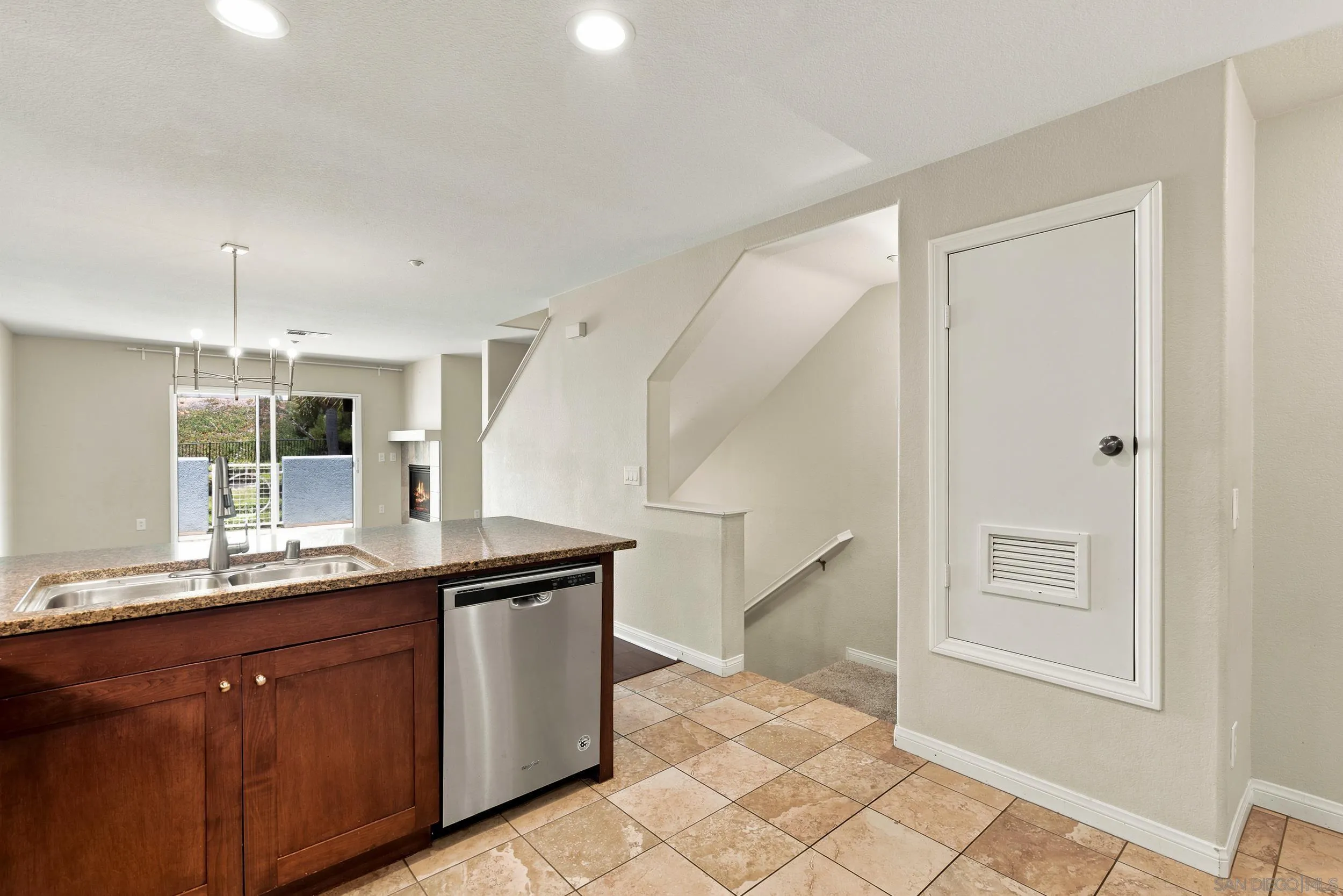 Photo #26: 260016976 Listing: Photo #26