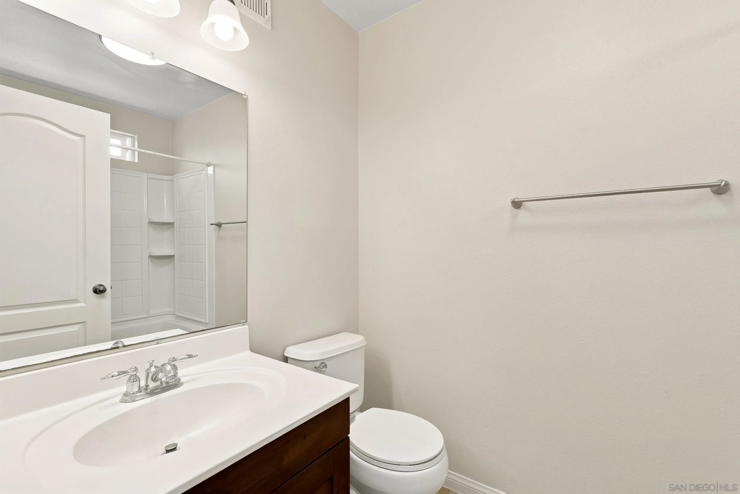 Photo #25: 260016976 Listing: Photo #25