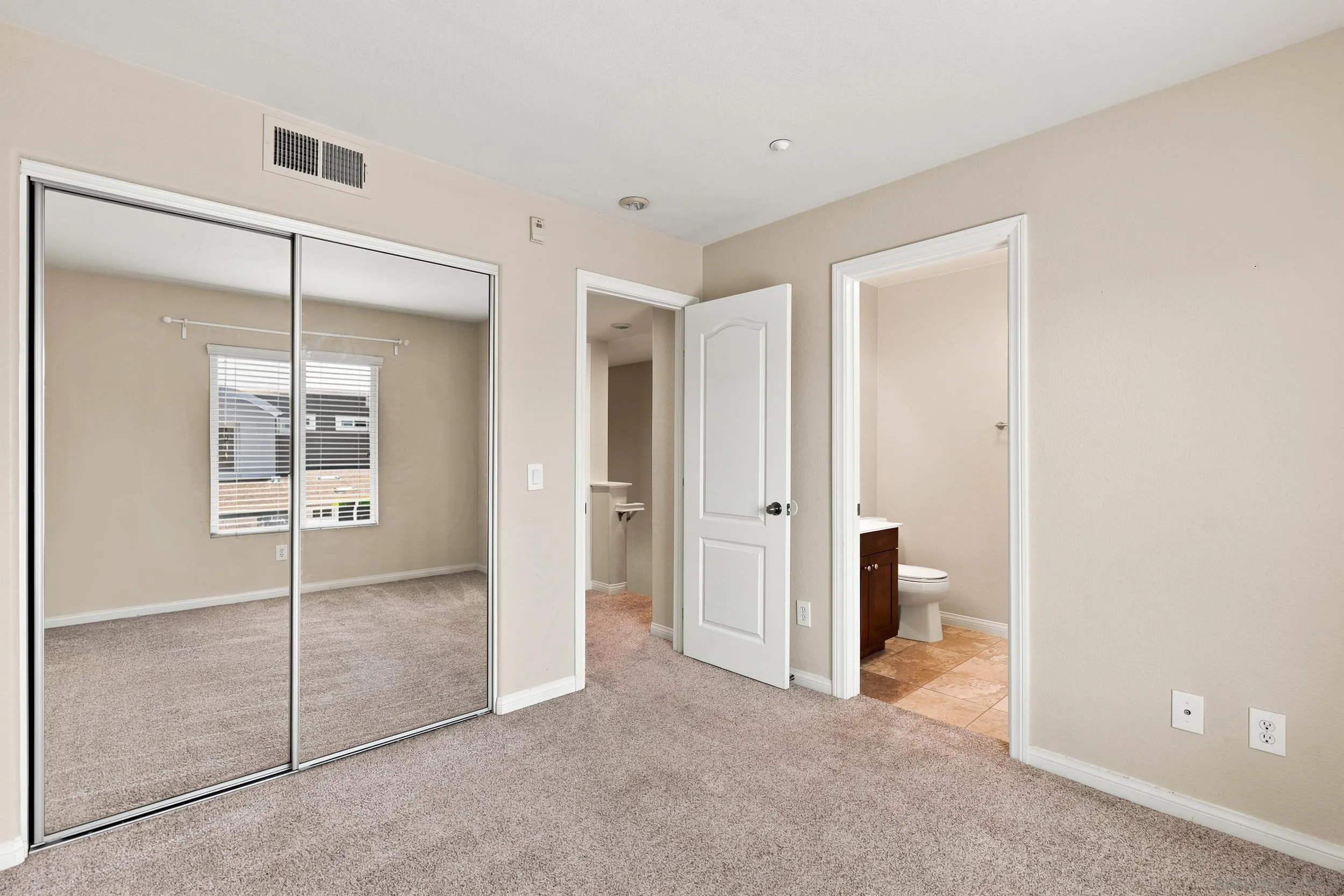 Photo #24: 260016976 Listing: Photo #24