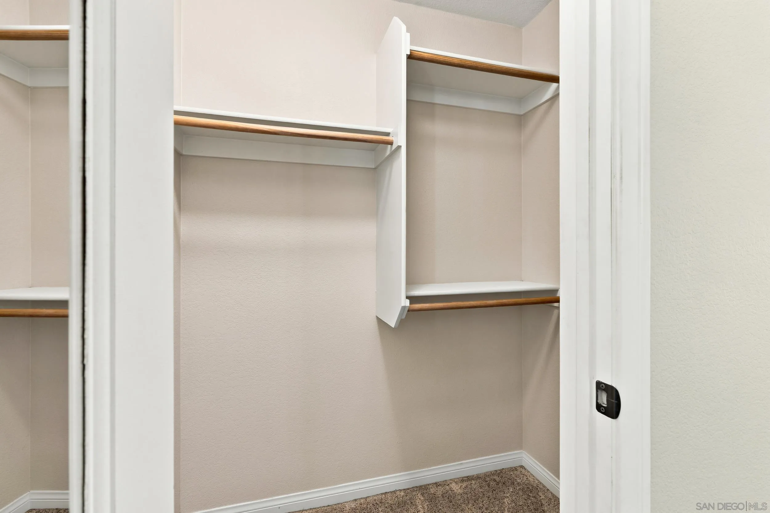 Photo #19: 260016976 Listing: Photo #19