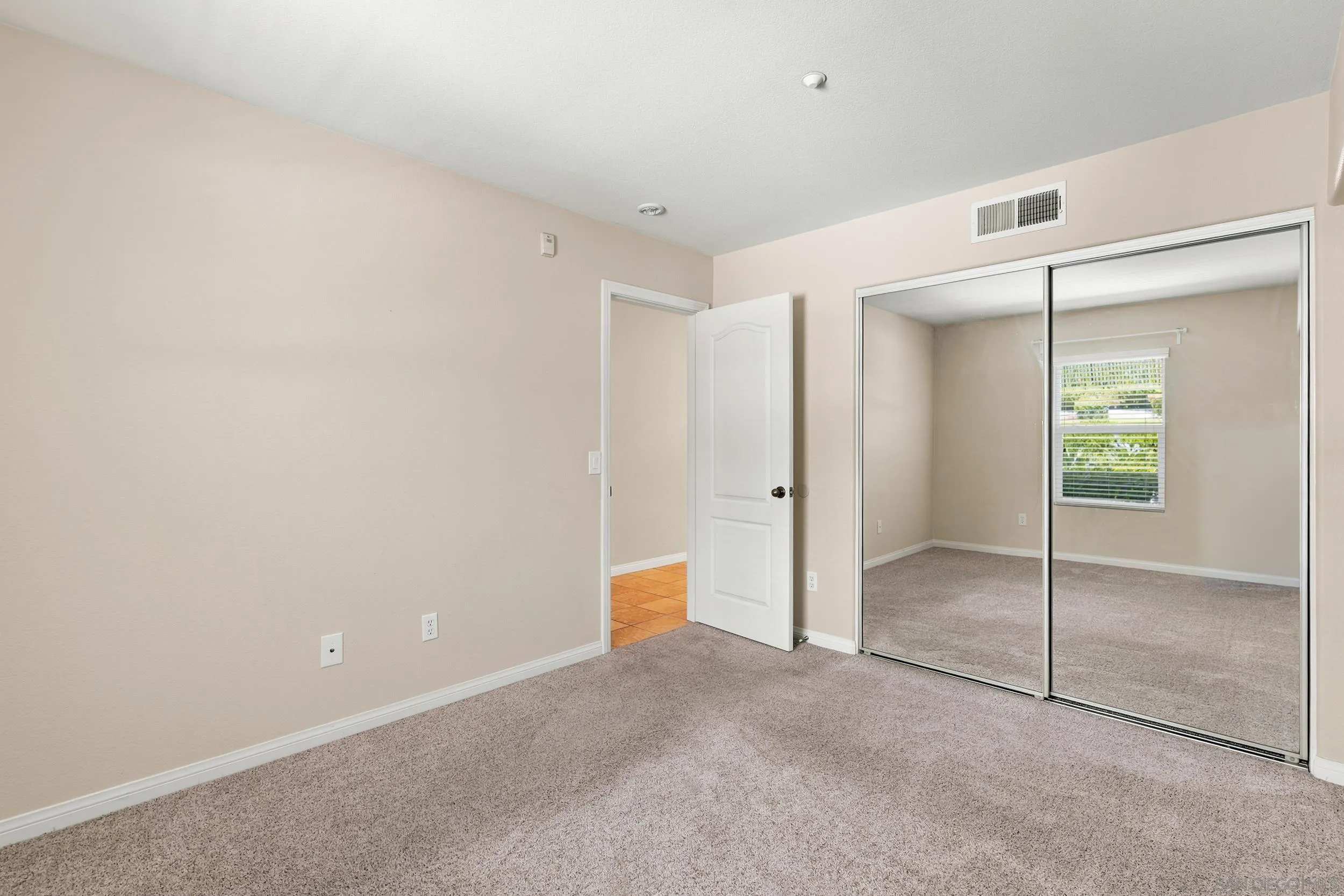 Photo #27: 260016976 Listing: Photo #27